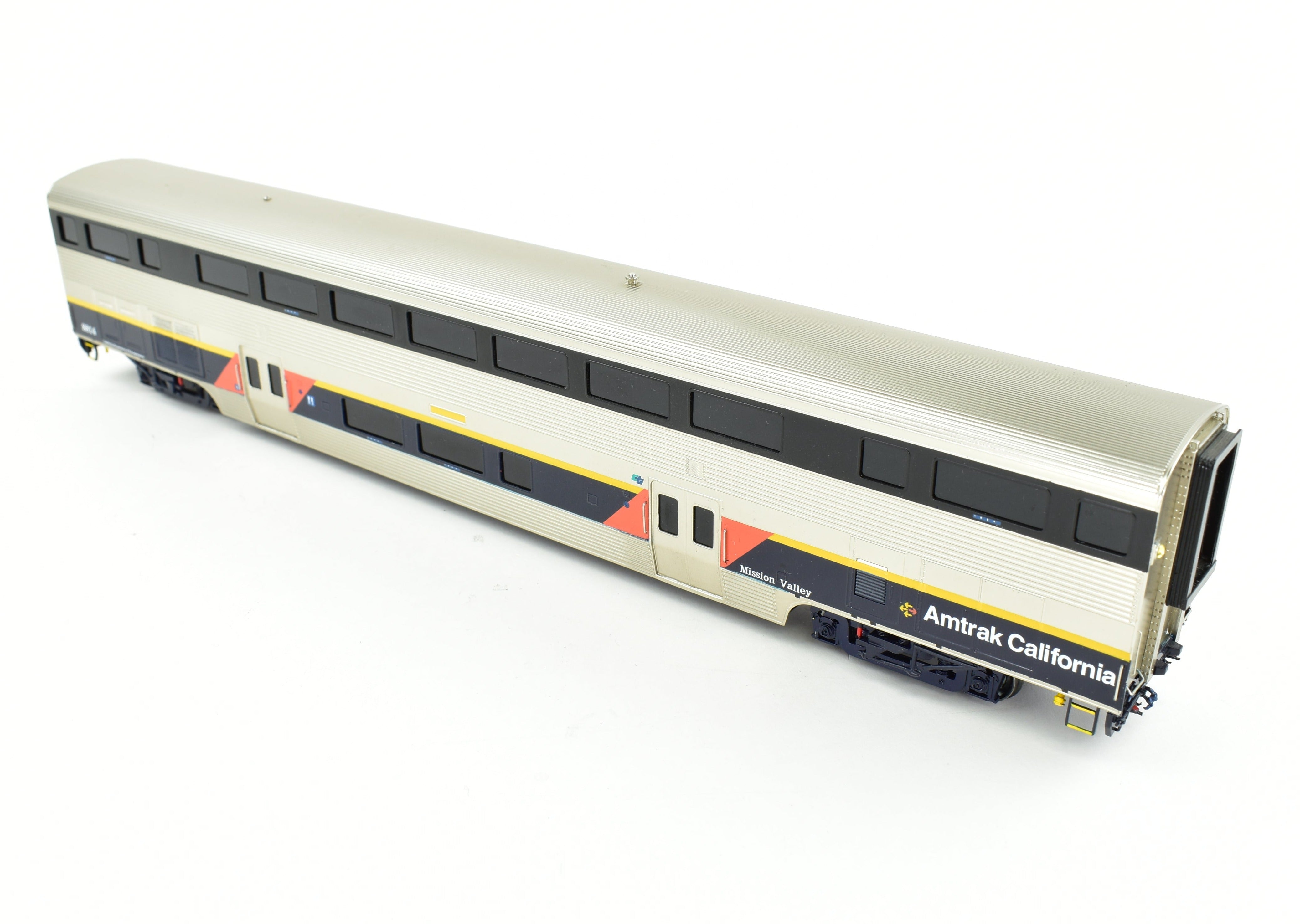 HO Scale Brass Amtrak California Dining Car Model by Overland Models, Inc.