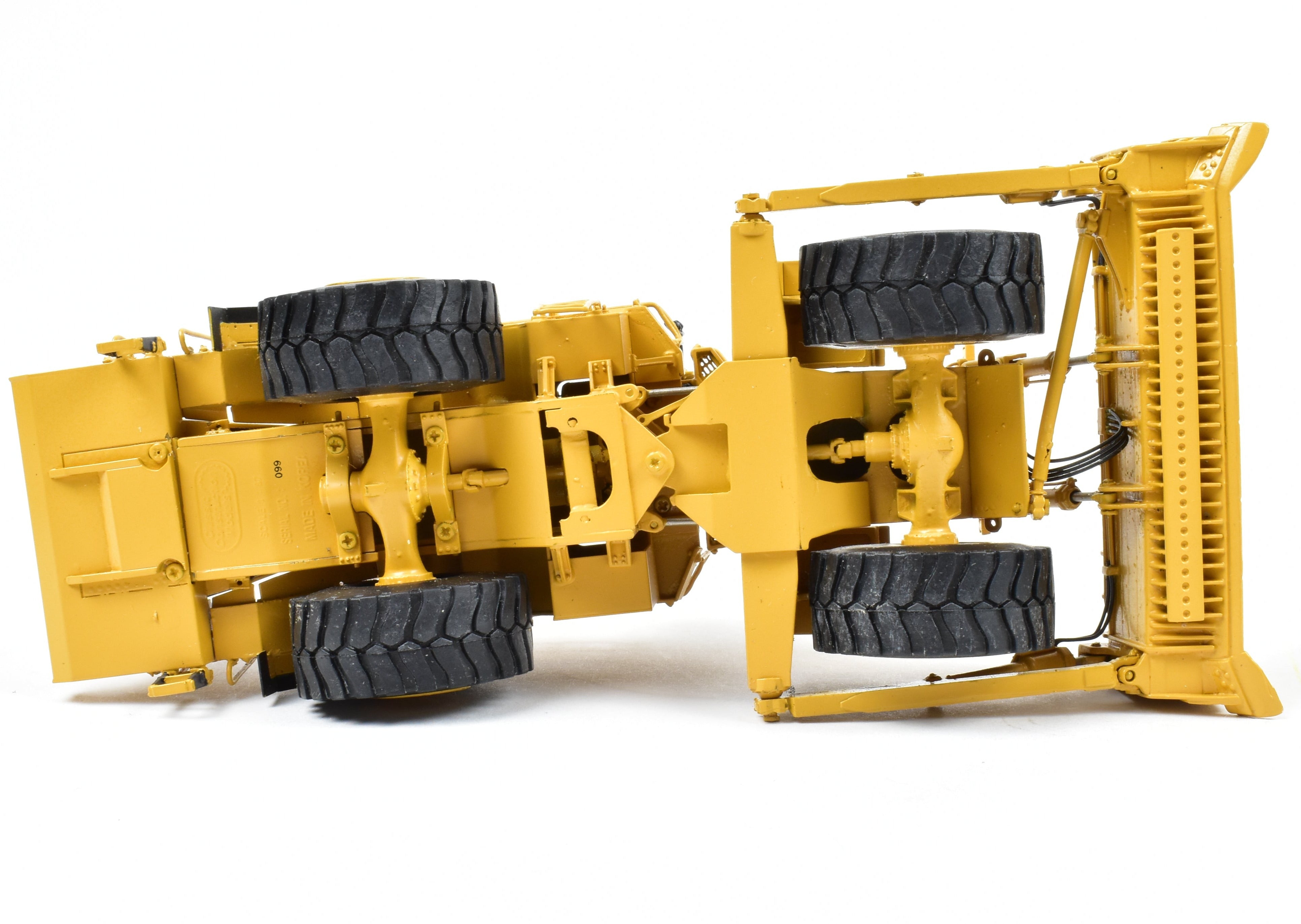 High - Quality HO Scale Brass Construction Model - Caterpillar 854G Wheel Dozer with Factory - Painted Finish, Imported from Korea