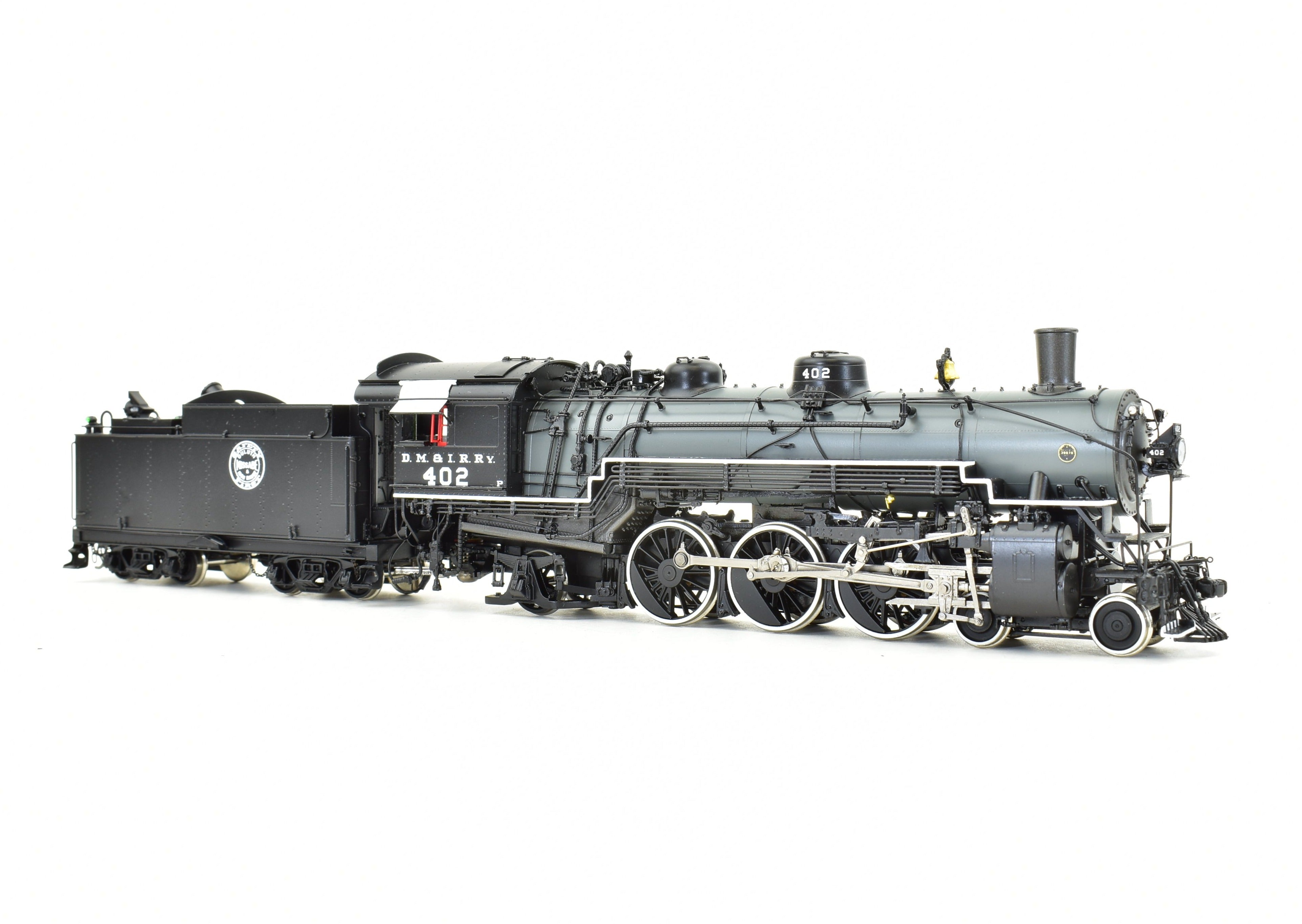 HO Scale Brass Steam Locomotive - Division Point DM&IR - Duluth Missabe & Iron Range Class P 4-6-2 #402 with Grey Boiler Scheme and Front Pilot