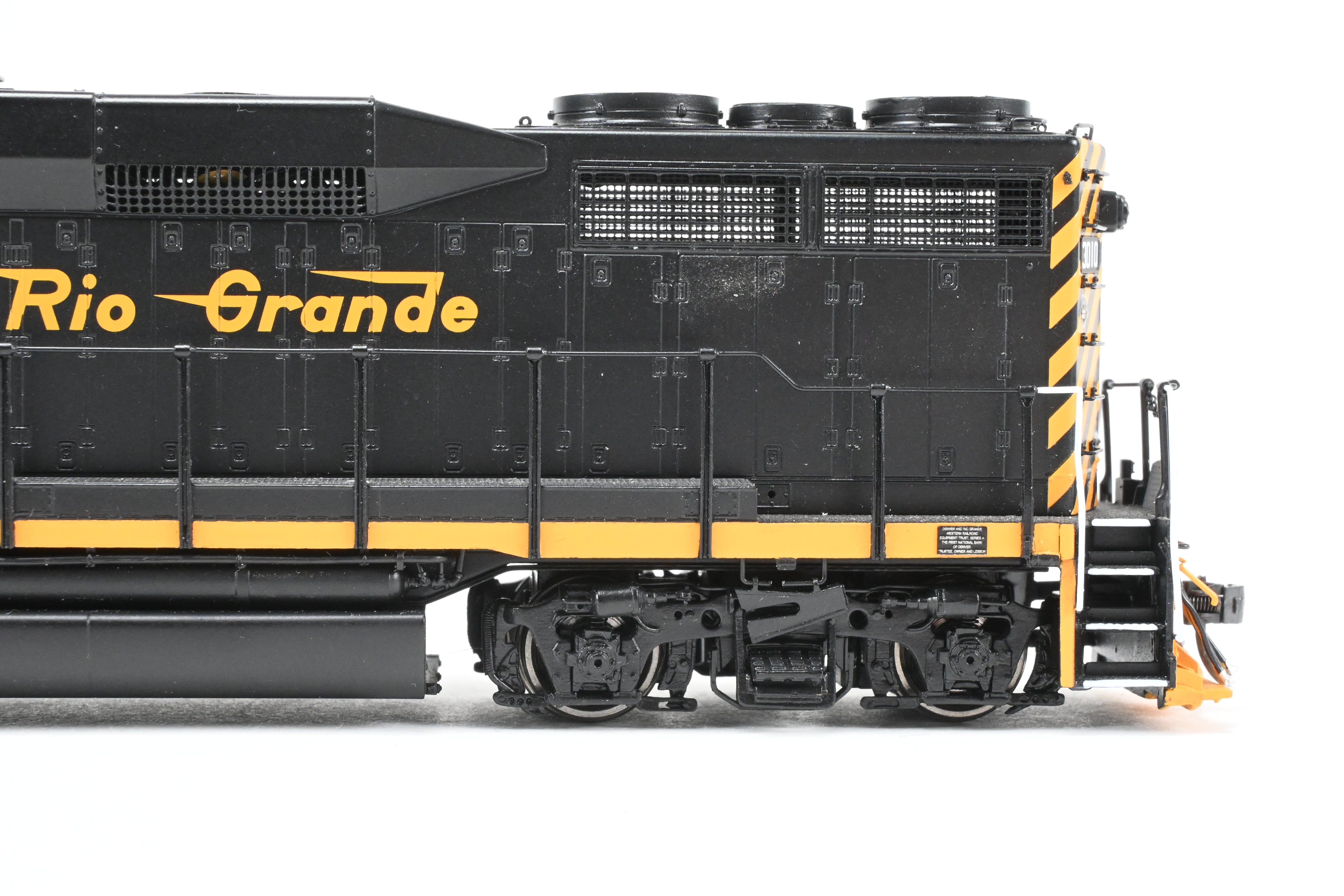 HO Scale Brass D&RGW EMD GP30 FP #3010 Black/Orange Model by Overland with DCC