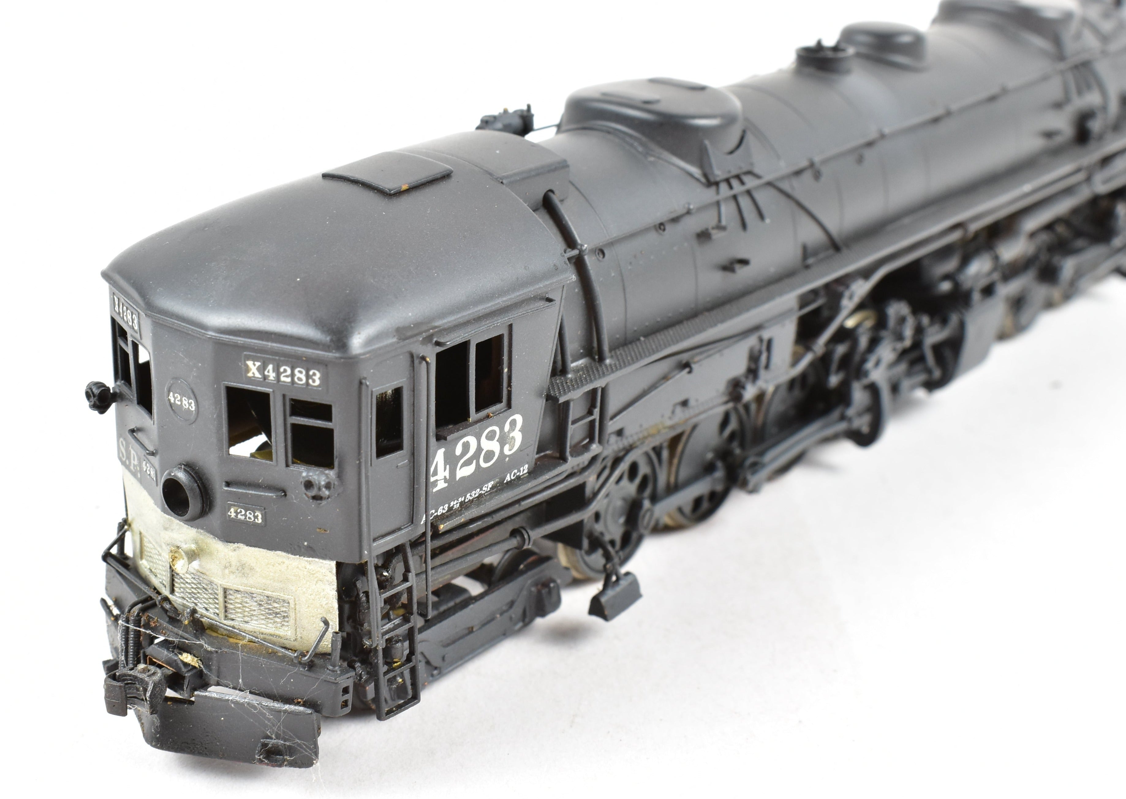HO Scale Brass Balboa Southern Pacific AC - 12 4 - 8 - 8 - 2 Cab Forward #4283 Weathered Model