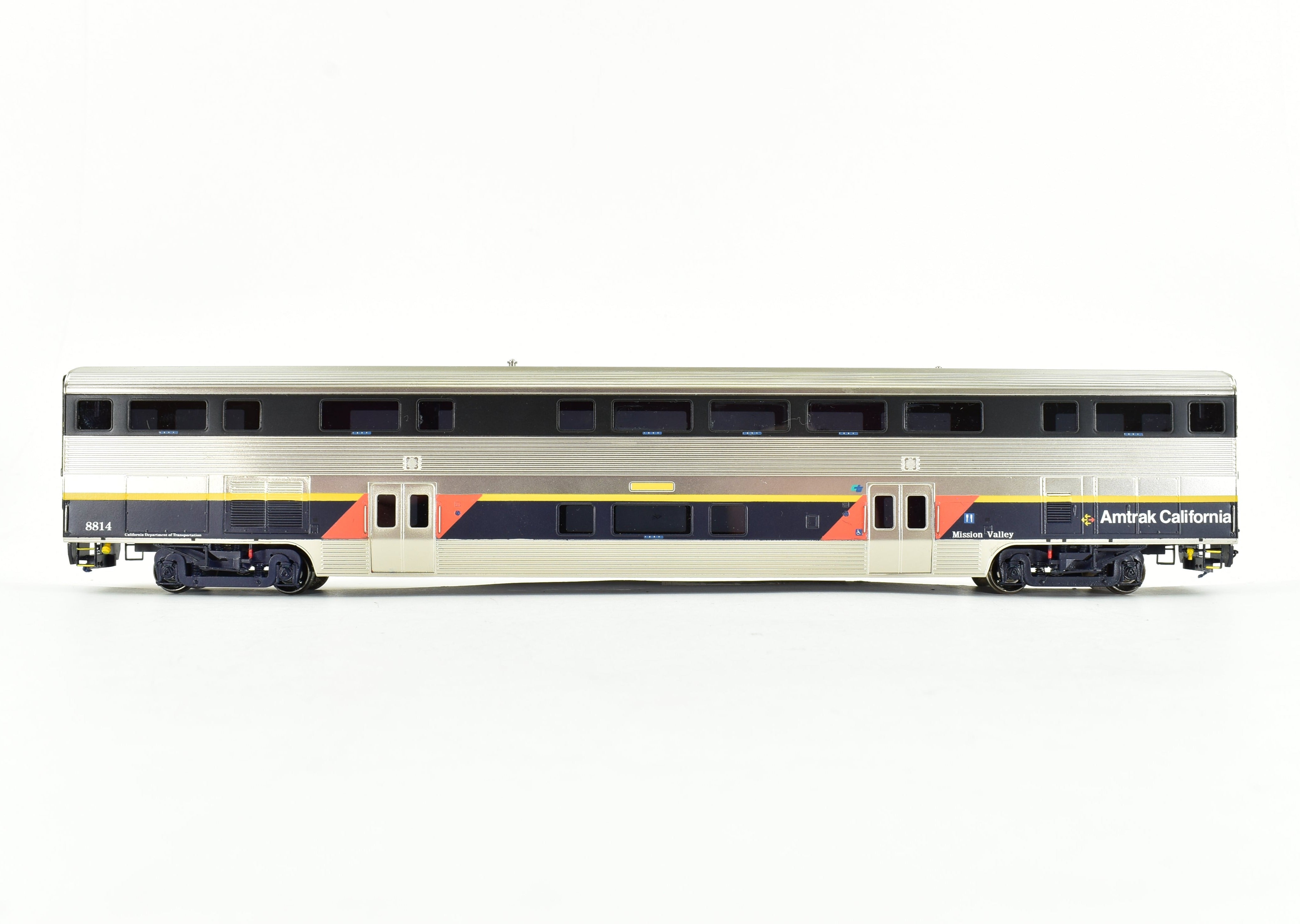 HO Scale Brass Amtrak California Dining Car Model by Overland Models, Inc.