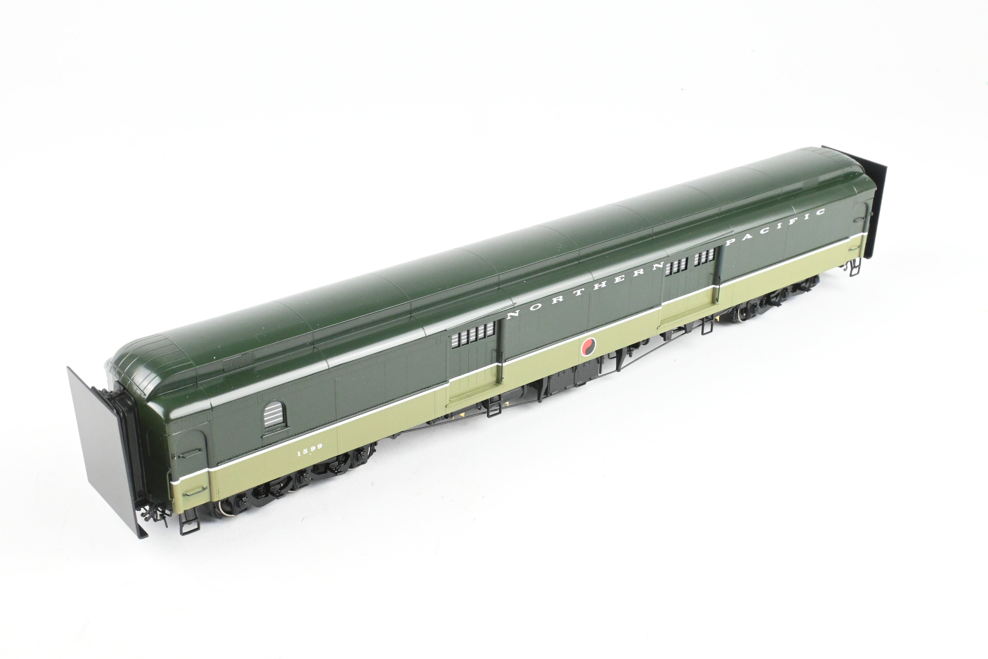 HO Brass W&R Enterprises NP - Northern Pacific Factory - Painted Loewy Truss Rod Baggage Car No. 1599