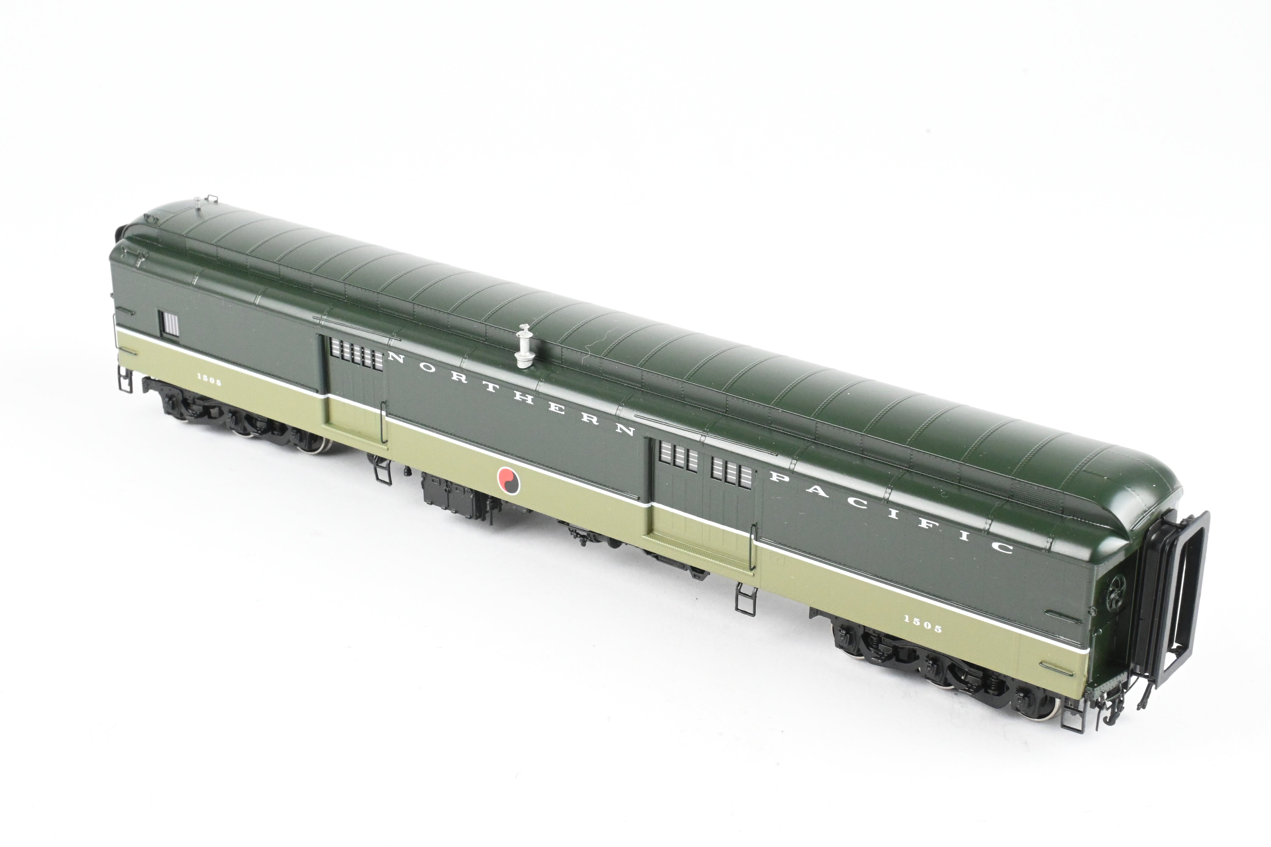 HO Scale Brass Northern Pacific Baggage Car No. 1505 by W&R Enterprises, Factory Painted Loewy