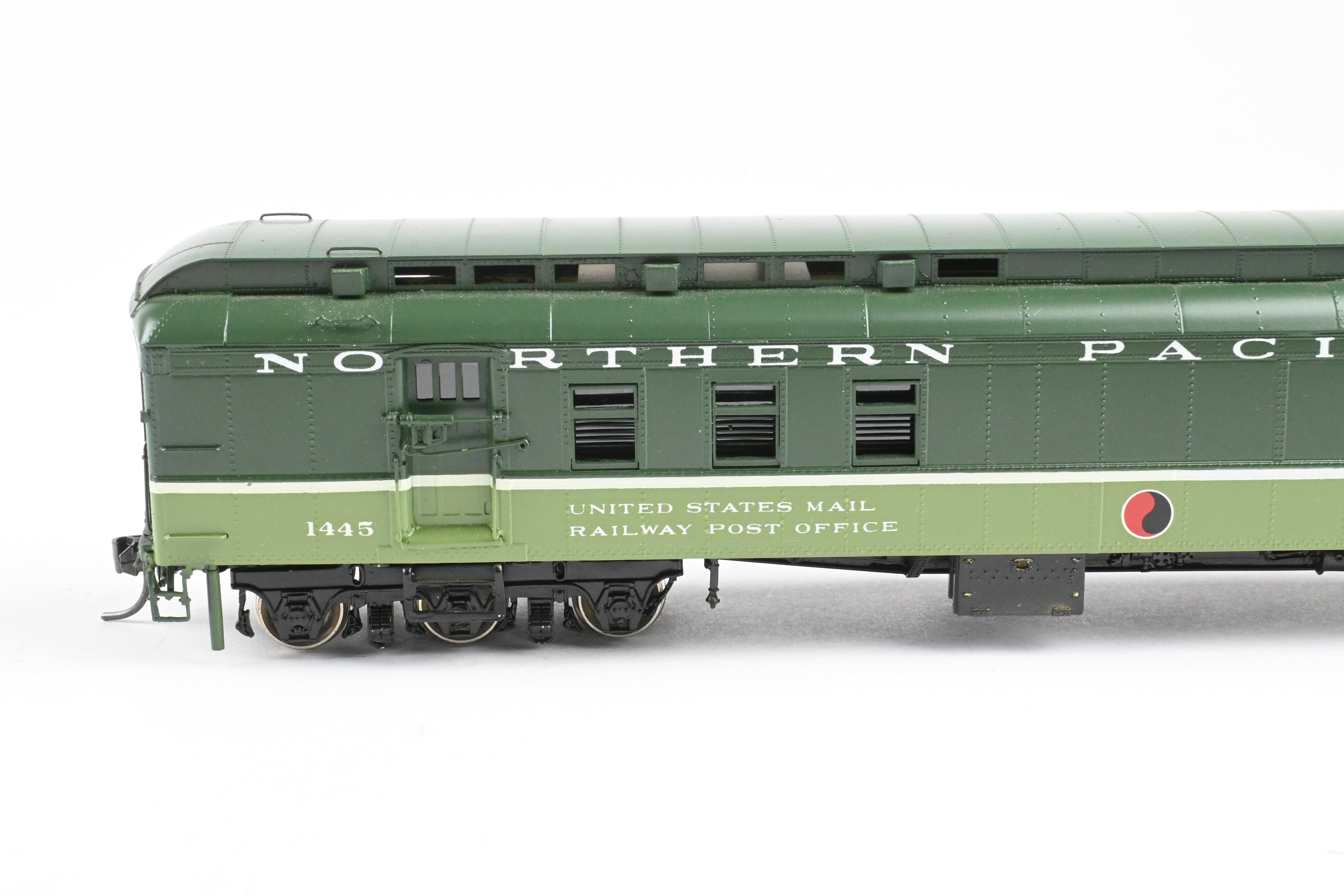 HO Scale Brass Northern Pacific RPO Car Model by W&R Enterprises, Custom Painted in Loewy Style, No. 1435