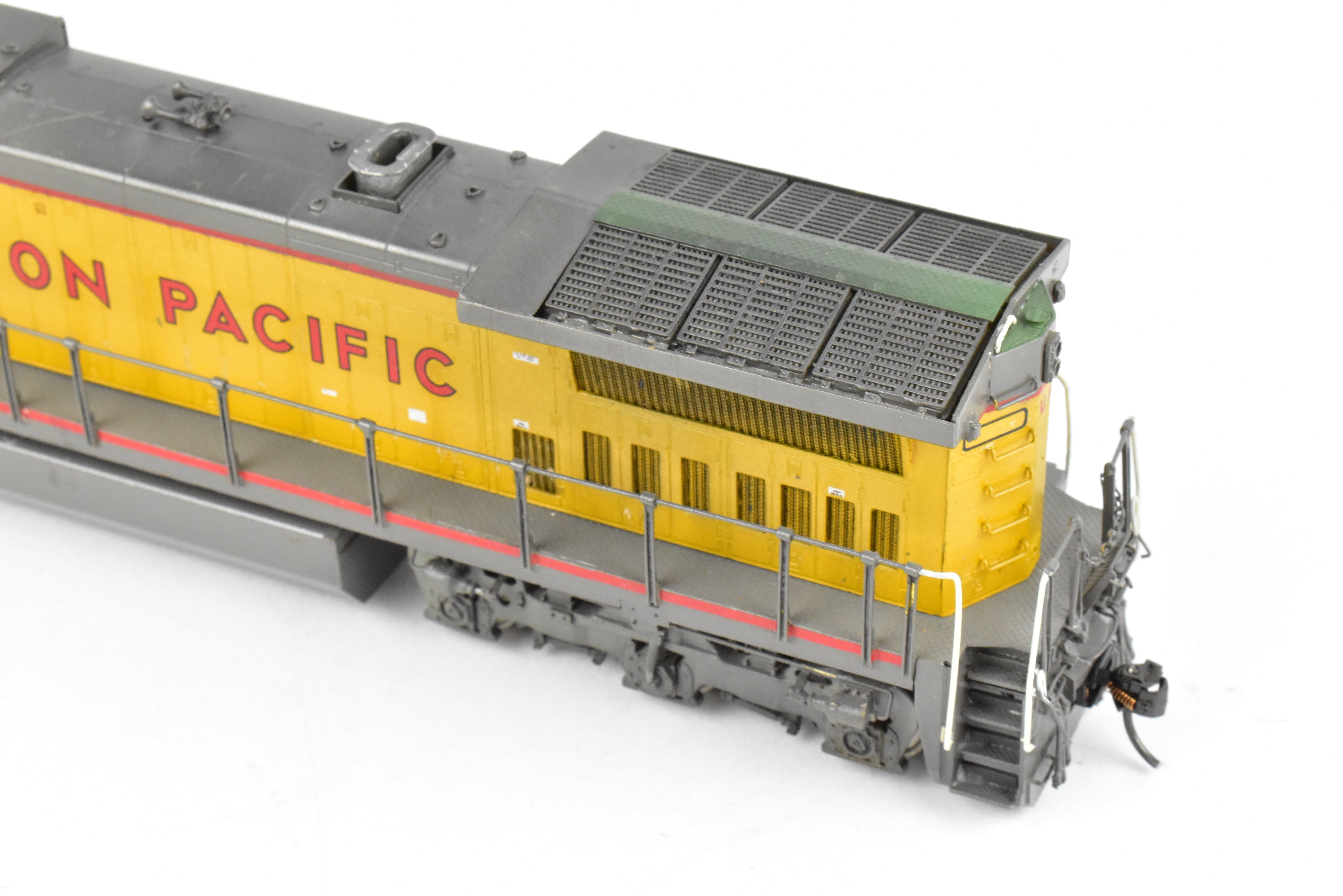 HO Scale Brass Union Pacific GE Dash 8 - 40C Custom Painted Locomotive Model No. 9138 by Overland Models, Inc. with Incorrect Box