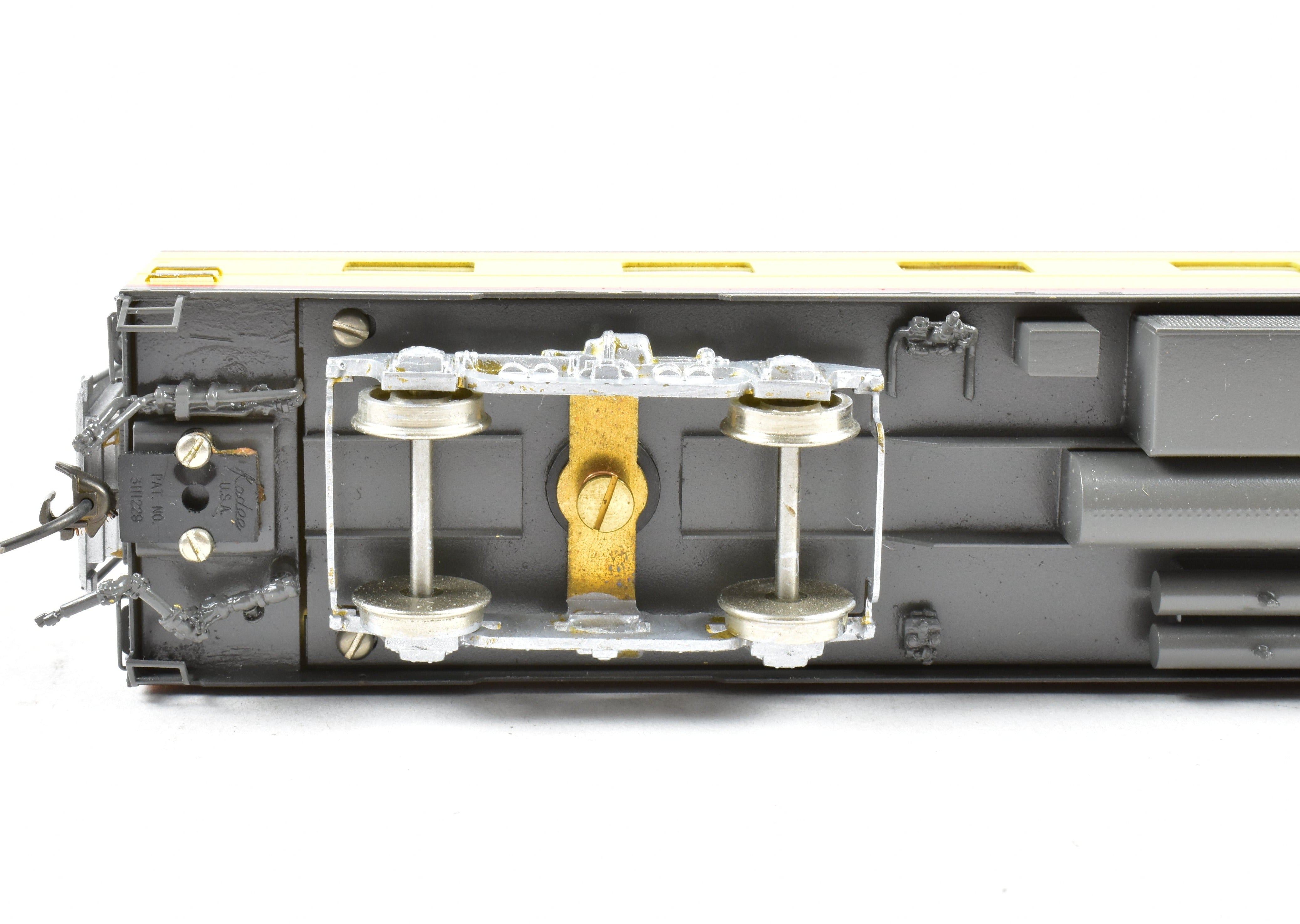 High - Quality HO Scale Brass Cascade Models C&NW - Chicago & North Western 12 RMT/4DBR Western Series Sleeper Car for Model Trains, CP Version