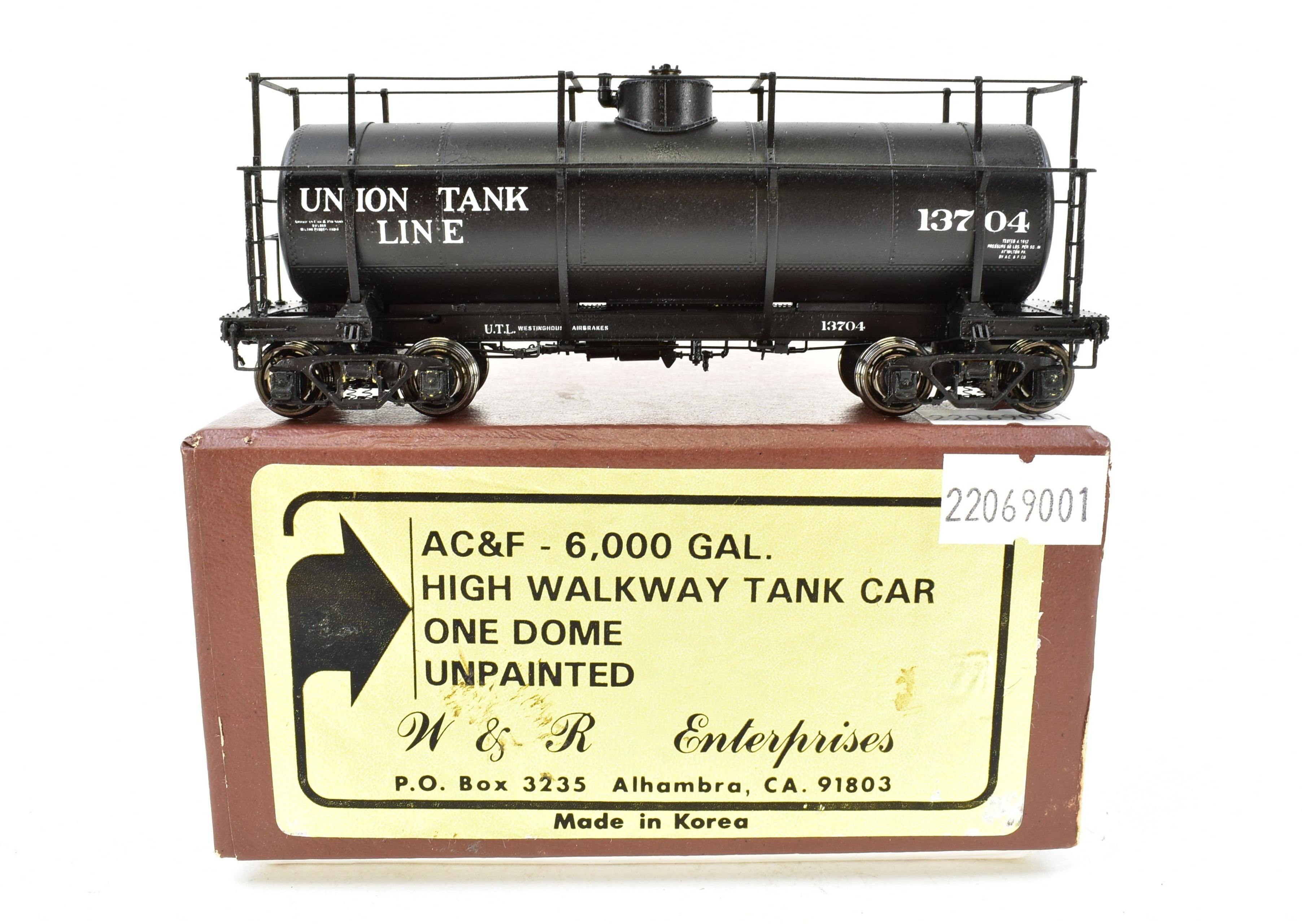 High - Quality HO Scale Brass W&R Union Tank Lines 6000 Gallon High Walkway Tank Car with One Dome CP by W&R Enterprises