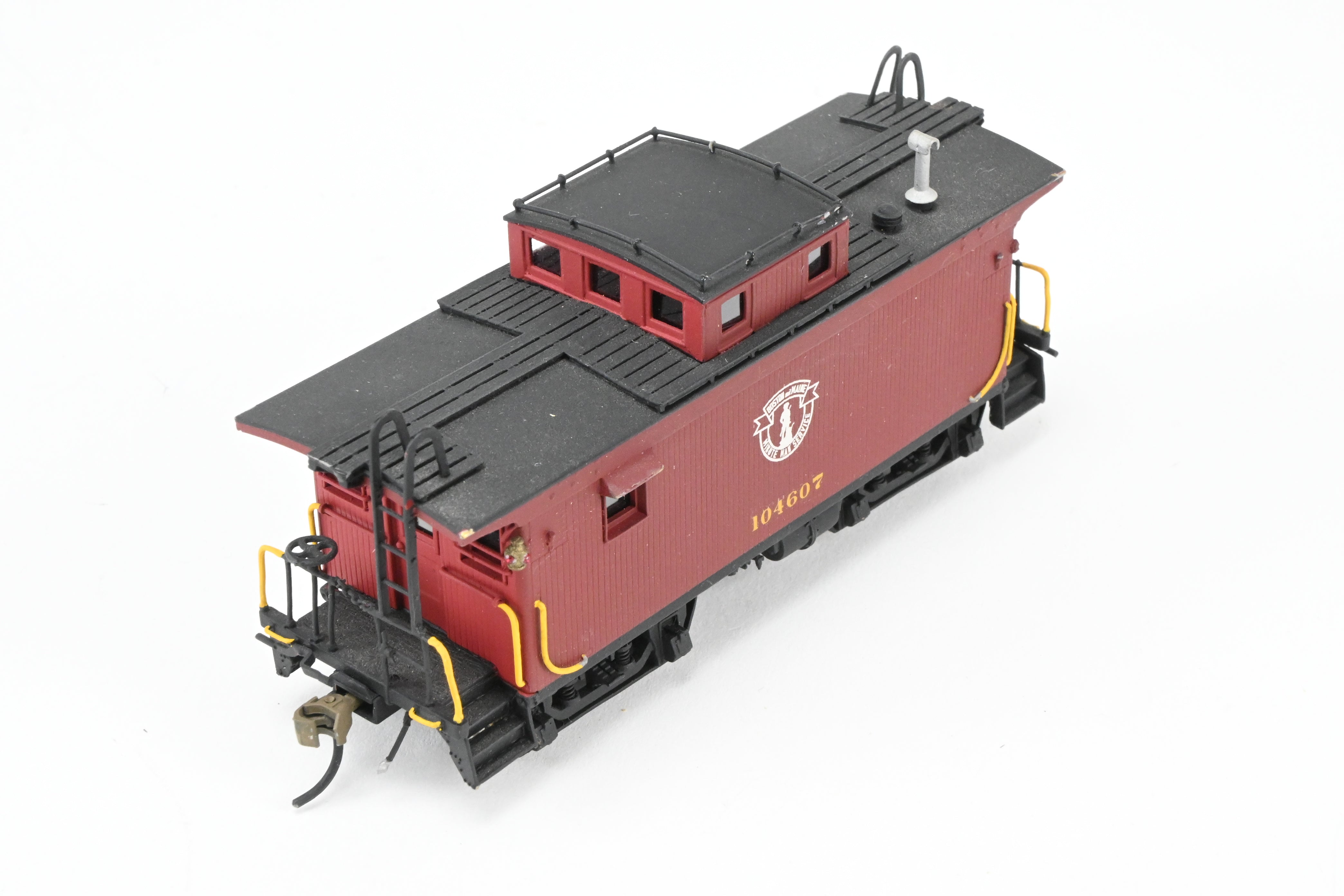 OMI Overland Models, Inc. Custom Painted B&M Boston & Maine Wood Caboose #104647
