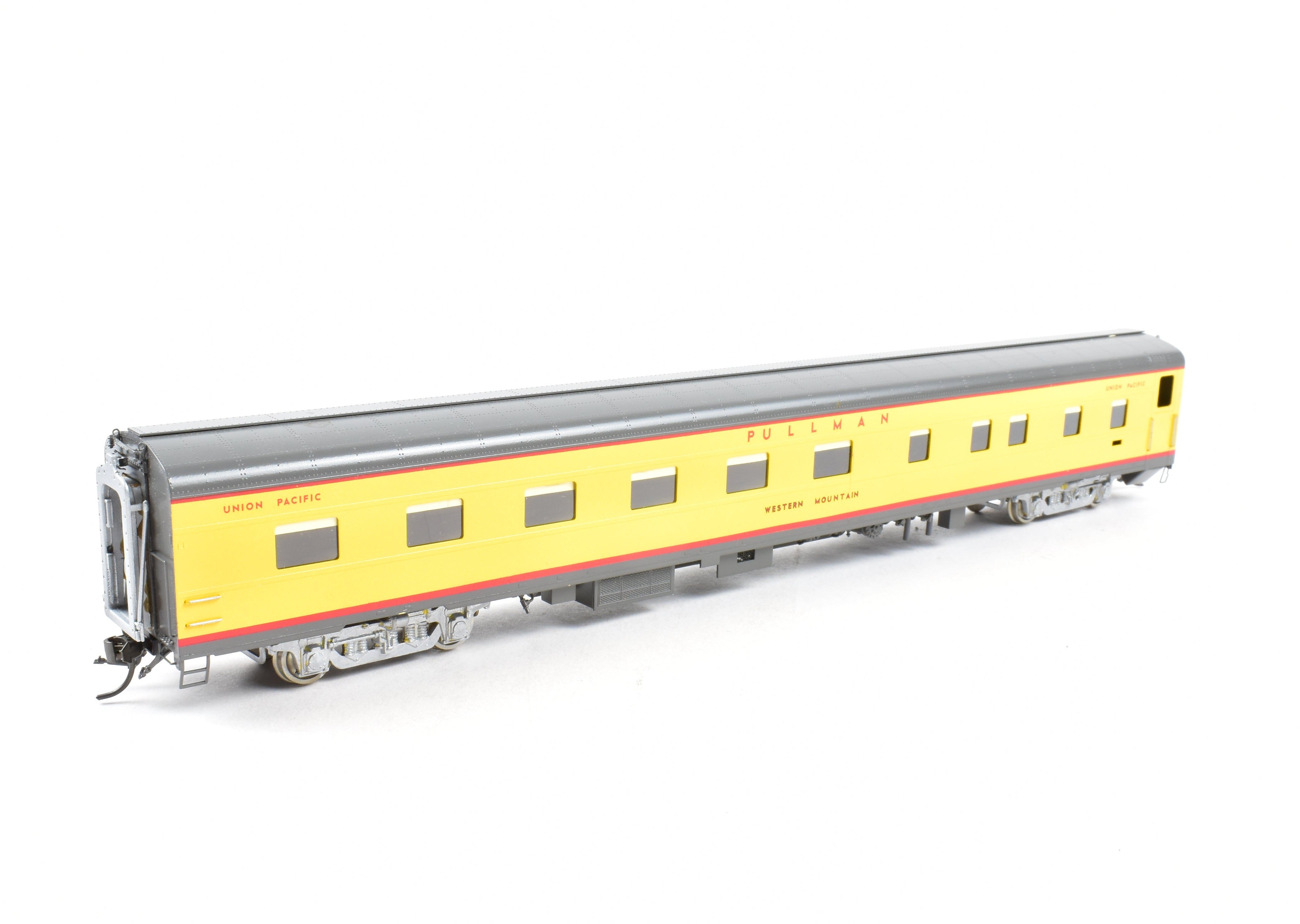 High - Quality HO Scale Brass Cascade Models C&NW - Chicago & North Western 12 RMT/4DBR Western Series Sleeper Car for Model Trains, CP Version