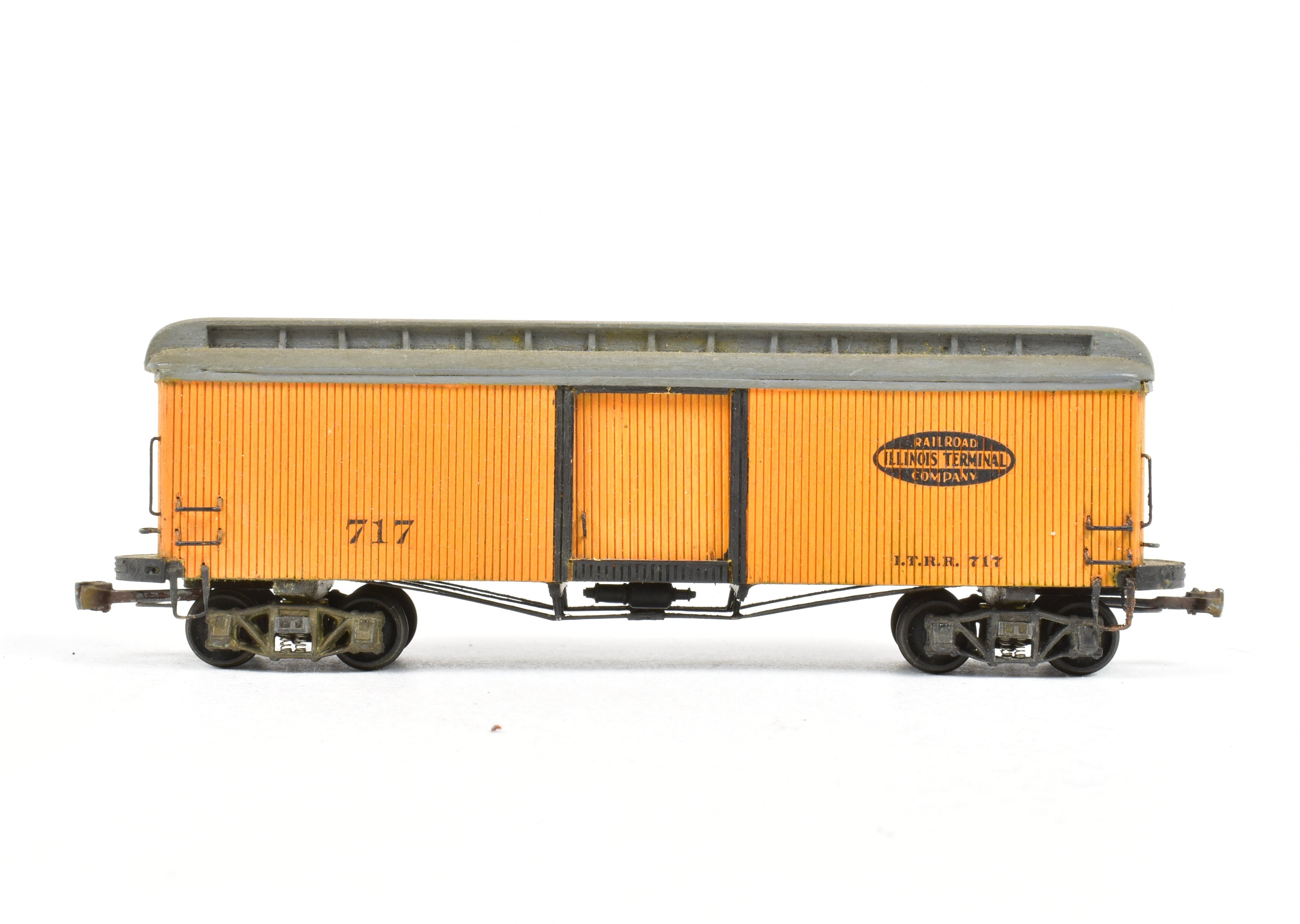 HO Scale La Belle Woodworking Illinois Terminal System Freight/Baggage Trailer Model Kit, Built and Painted, #717