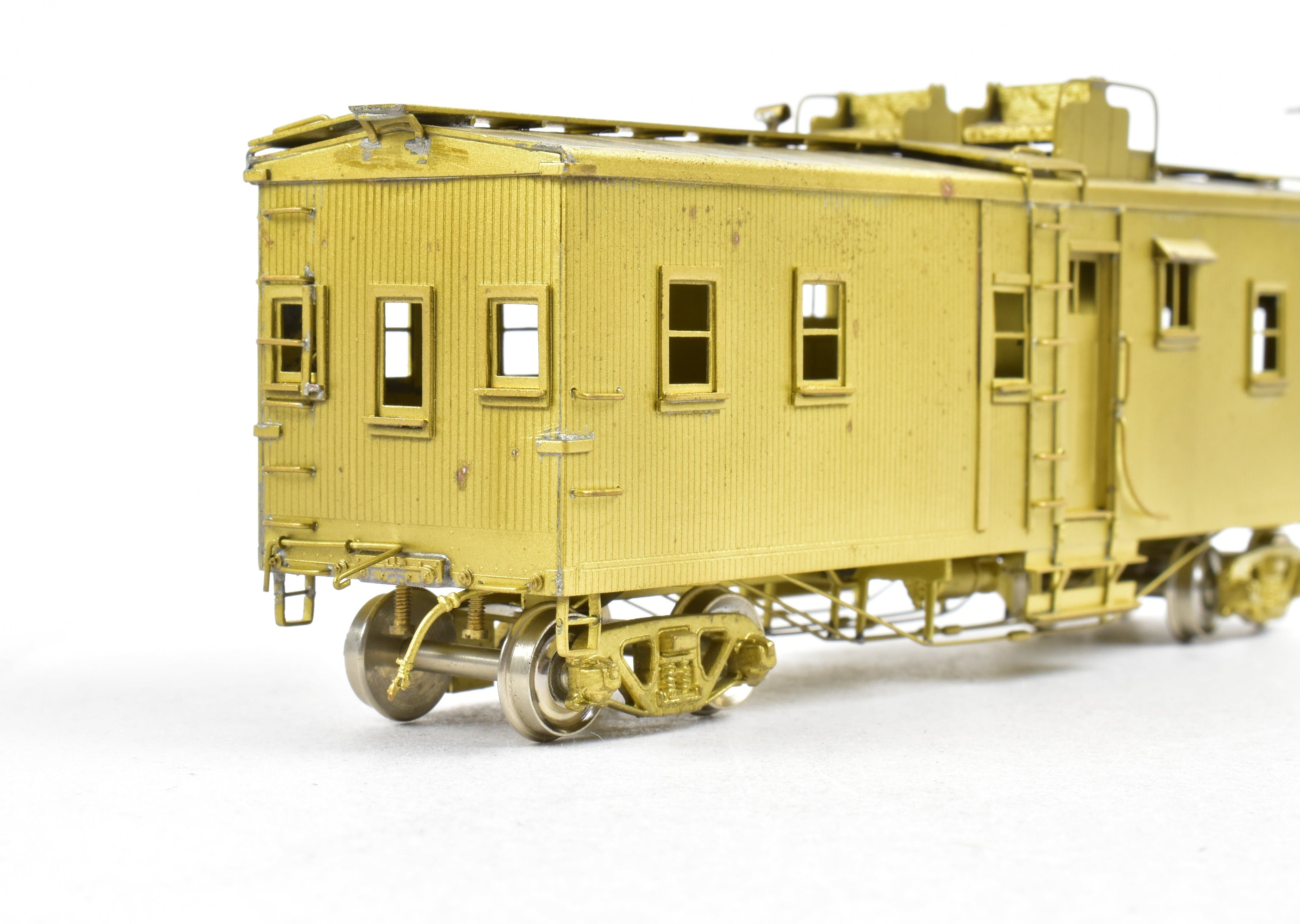 1987 HO Brass ATSF - Santa Fe Caboose with Open - Air Seats by Key Imports