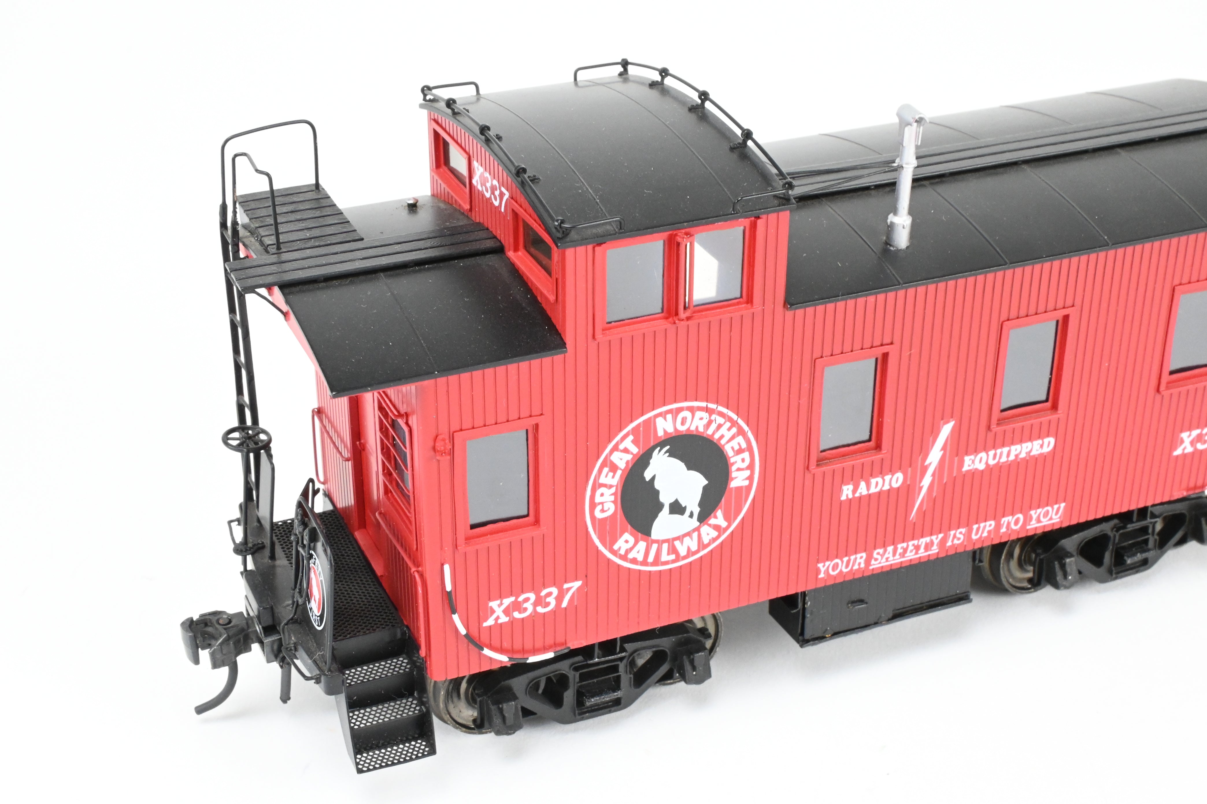Collectible Great Northern Wood Caboose FP #X337 Collectors Edition Model by Beaver Creek Model Co. in Brass