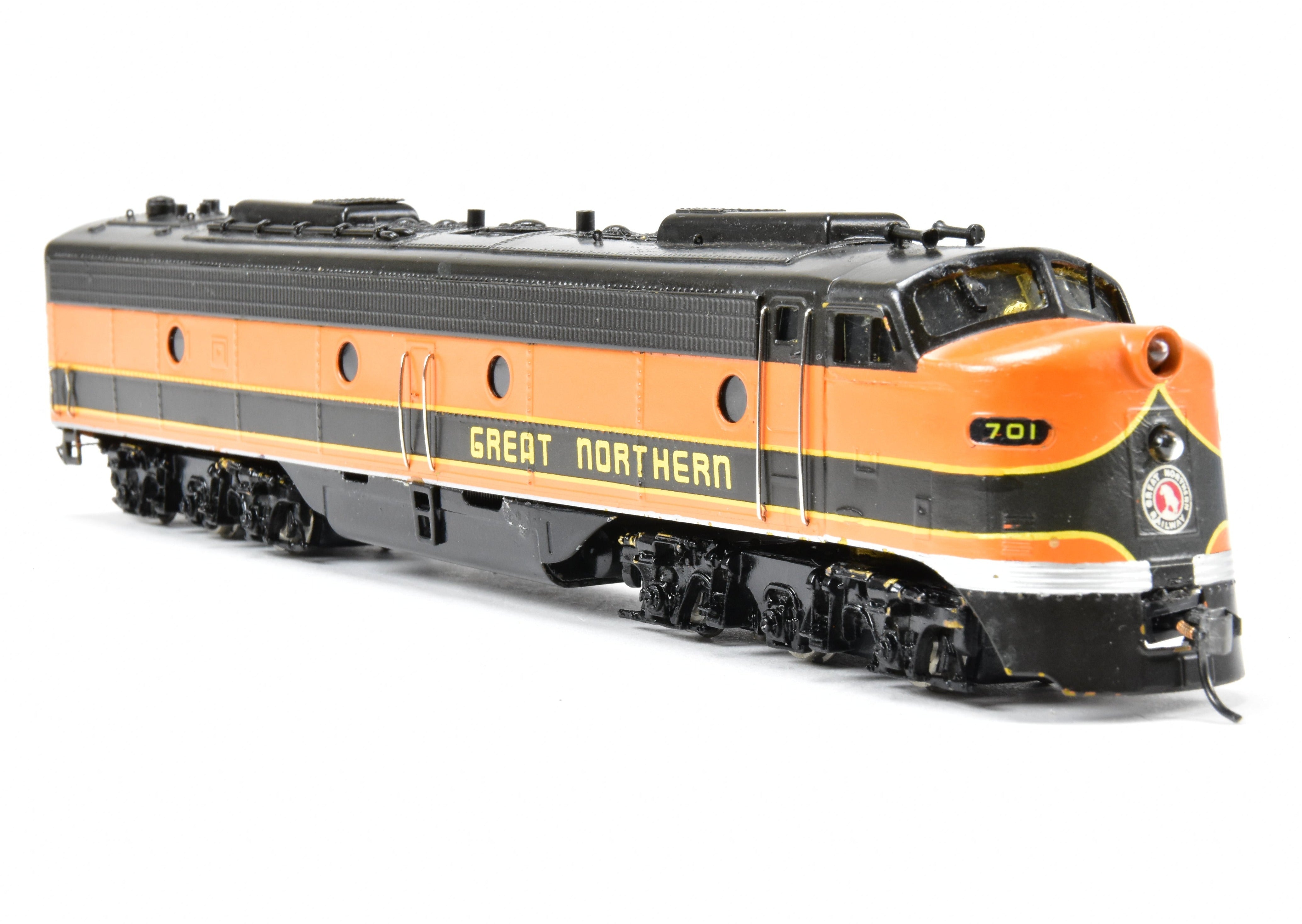 HO Scale Brass Balboa Great Northern EMD E - 8 A/B Set Passenger Diesel Locomotives for the Empire Builder Route