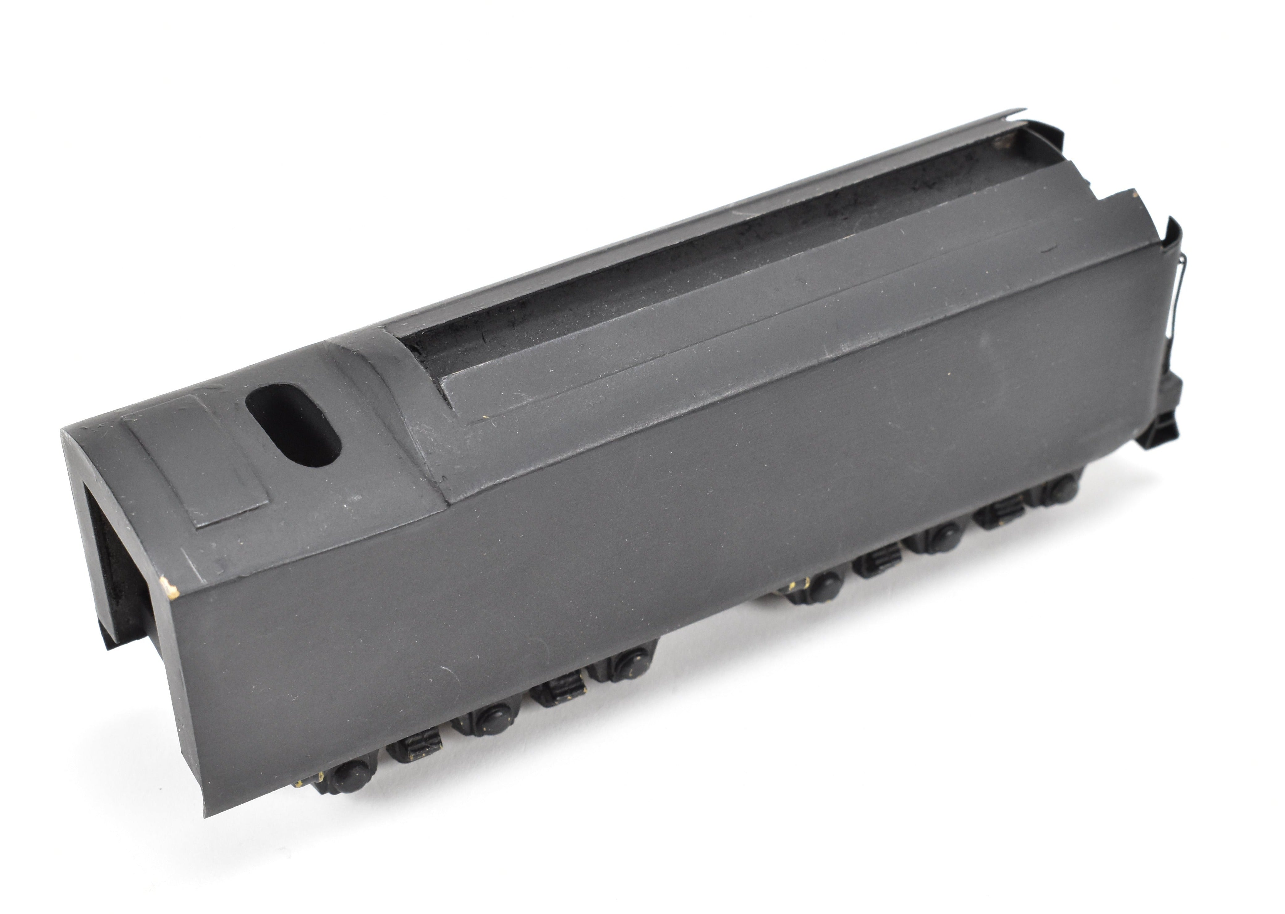 HO Brass International Model - New York Central J3a Hudson Streamlined Black Unlettered Model