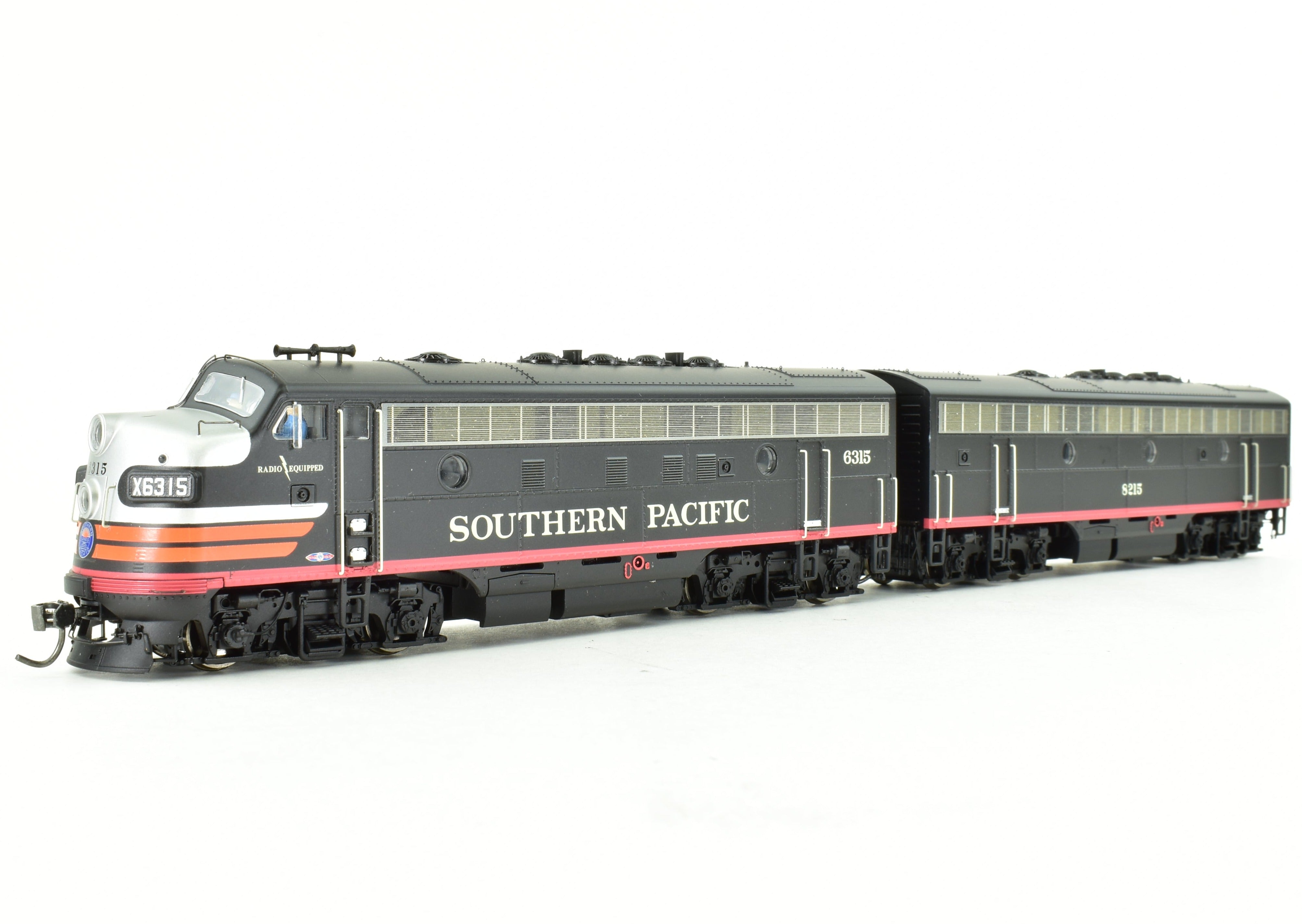 HO Life-Like Proto 2000 Southern Pacific 4-Unit EMD F7 Set with DCC & Sound