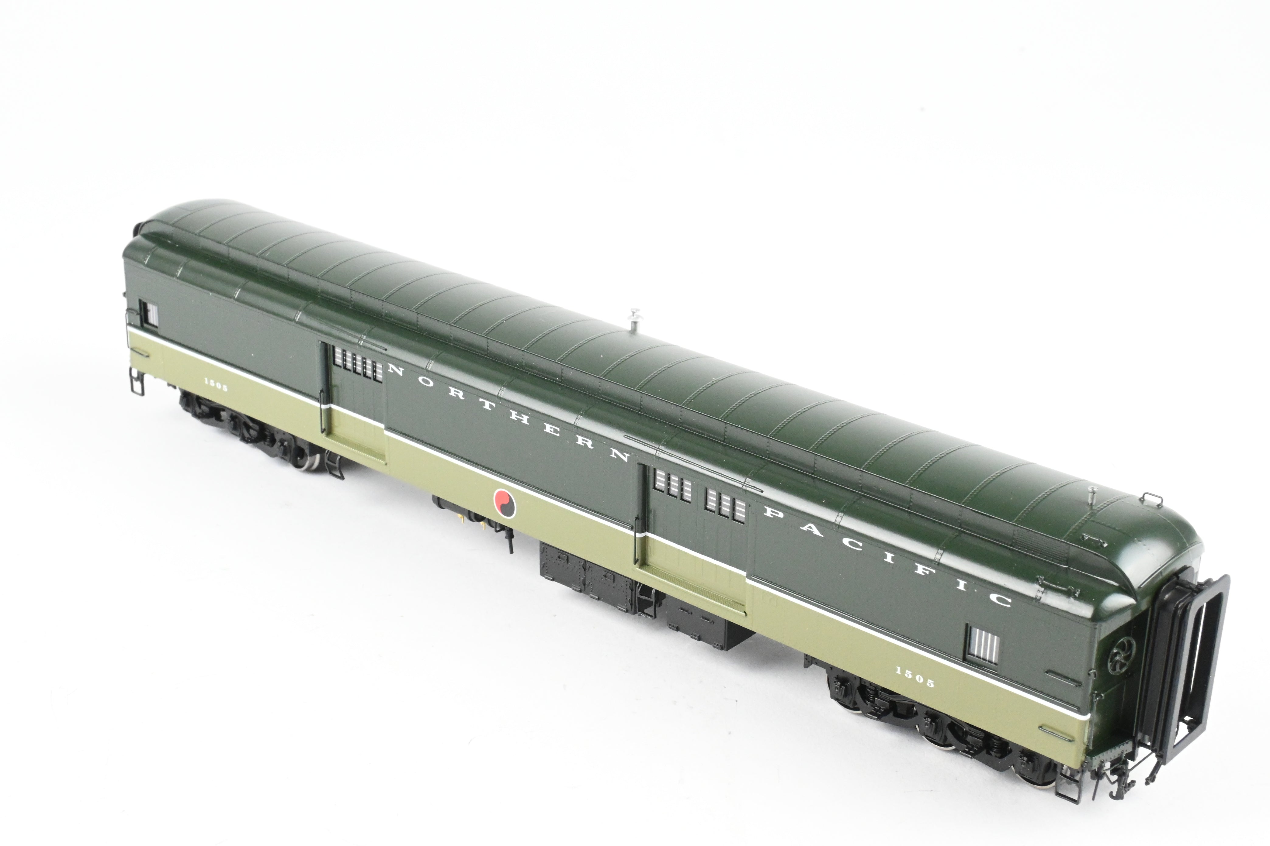 HO Scale Brass Northern Pacific Baggage Car No. 1505 by W&R Enterprises, Factory Painted Loewy