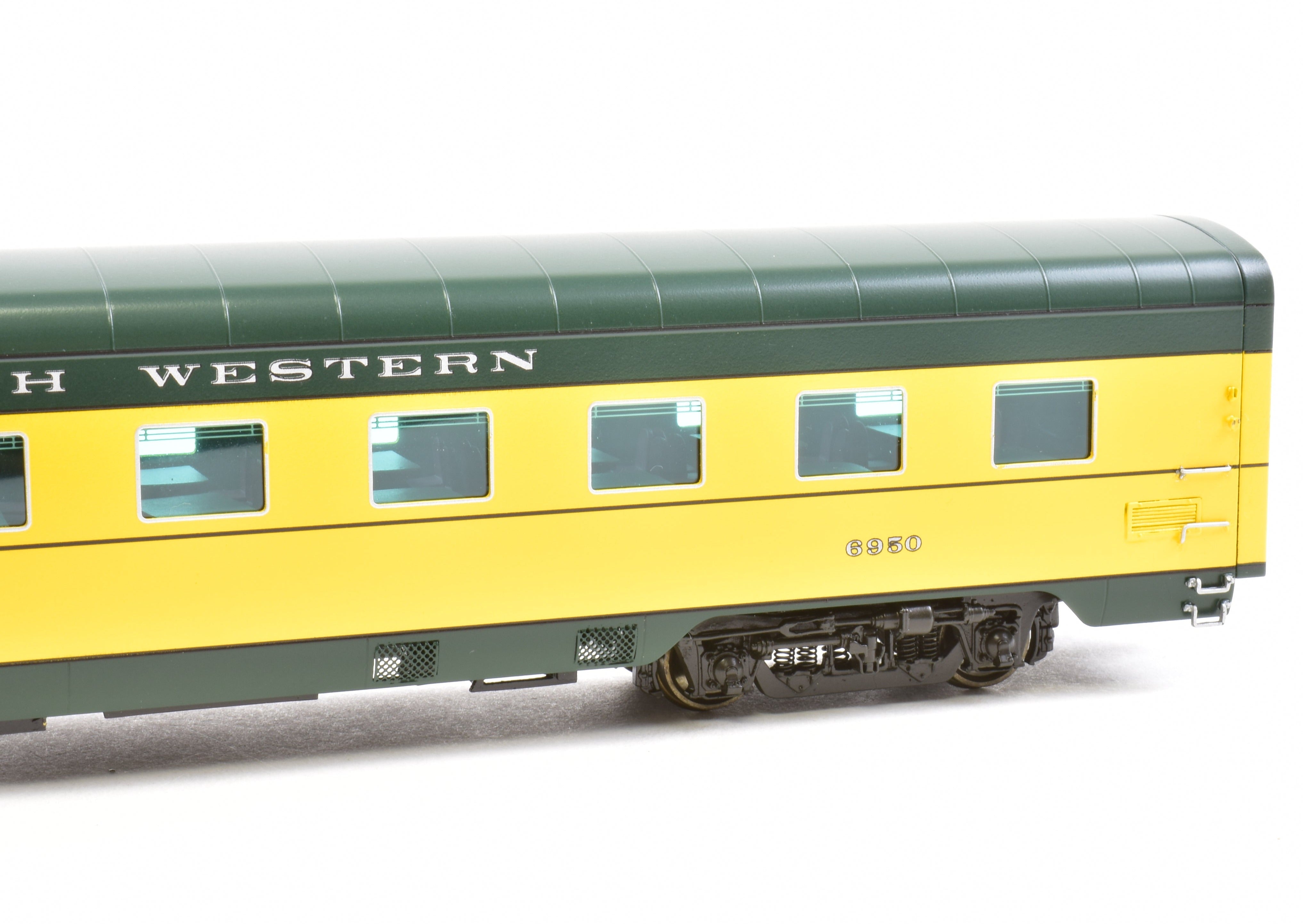 HO Scale Brass C&NW - Chicago and North Western 400 56 - Seat Diner Model FP 6950