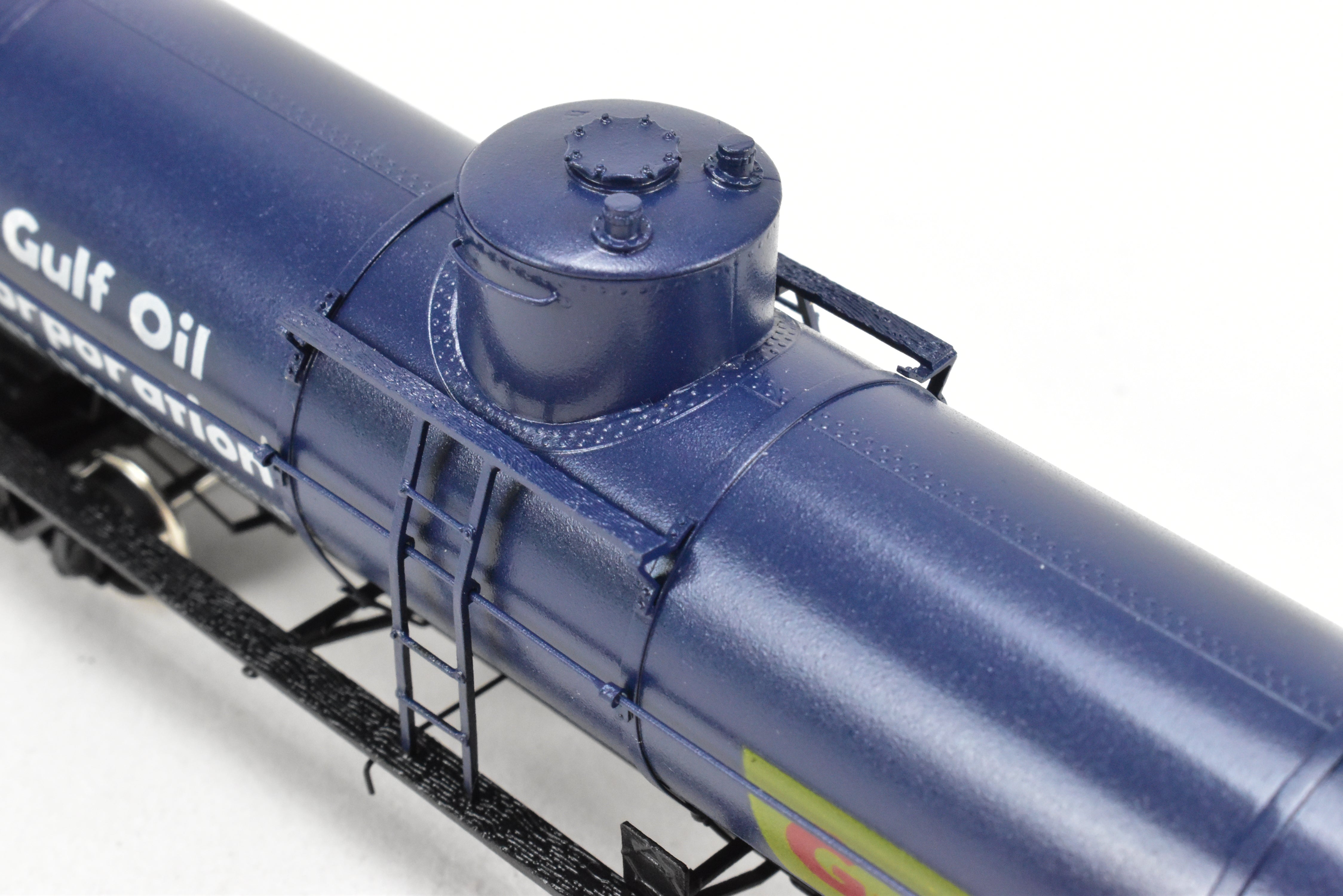 HO Scale Brass Model Train Tank Car by Overland Models, Inc. (OMI) - Union Tank Lines 10,000 Gallon UTLX FP for Gulf Oil Company