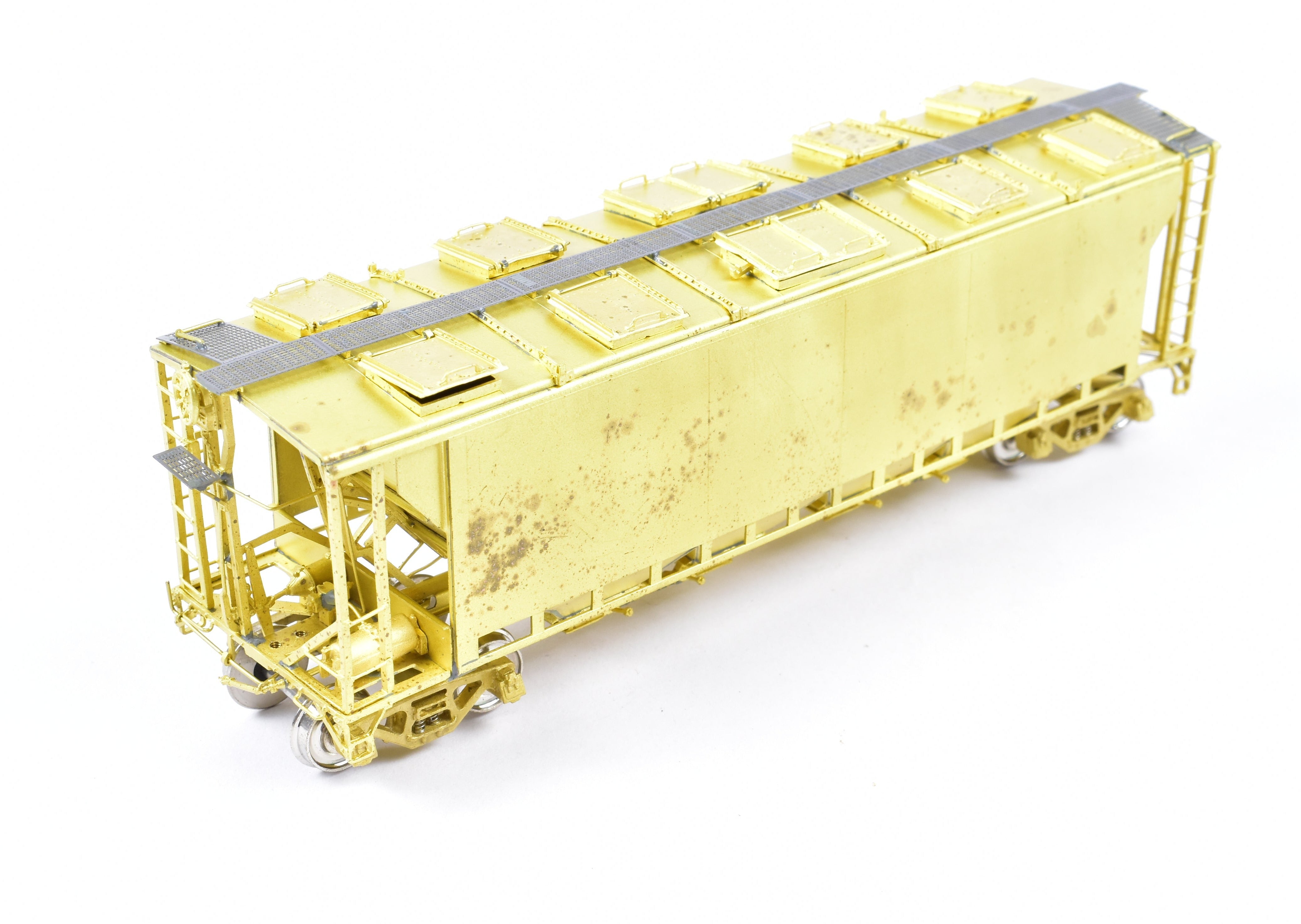 HO Scale Brass Canadian Pacific Slab Side Covered Hopper Model (S-20-C110 Series) by OMI - Overland Models, Inc.