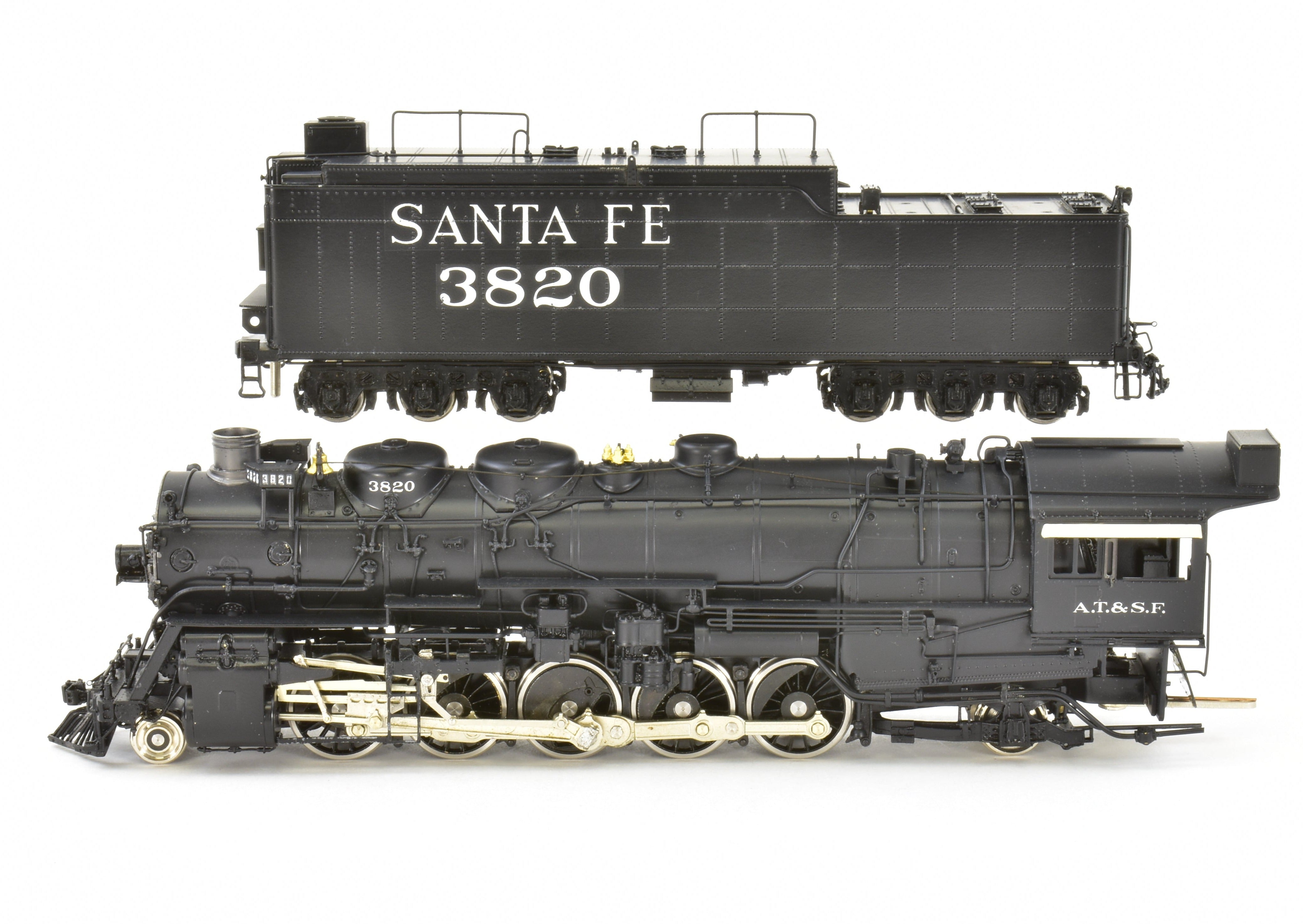 High - Quality HO Scale Brass Model Train Key Imports ATSF - Santa Fe 2 - 10 - 2 No. 3820 Factory - Painted CS - 52 for Model Railroading Enthusiasts
