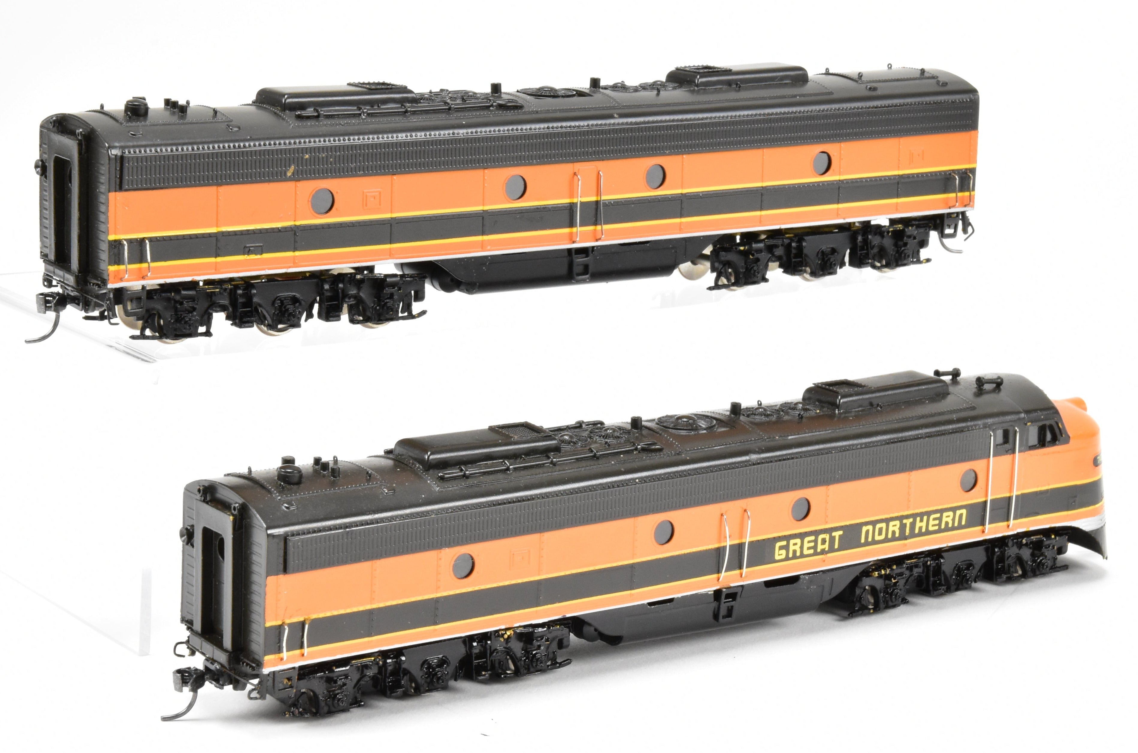 HO Scale Brass Balboa Great Northern EMD E - 8 A/B Set Passenger Diesel Locomotives for the Empire Builder Route