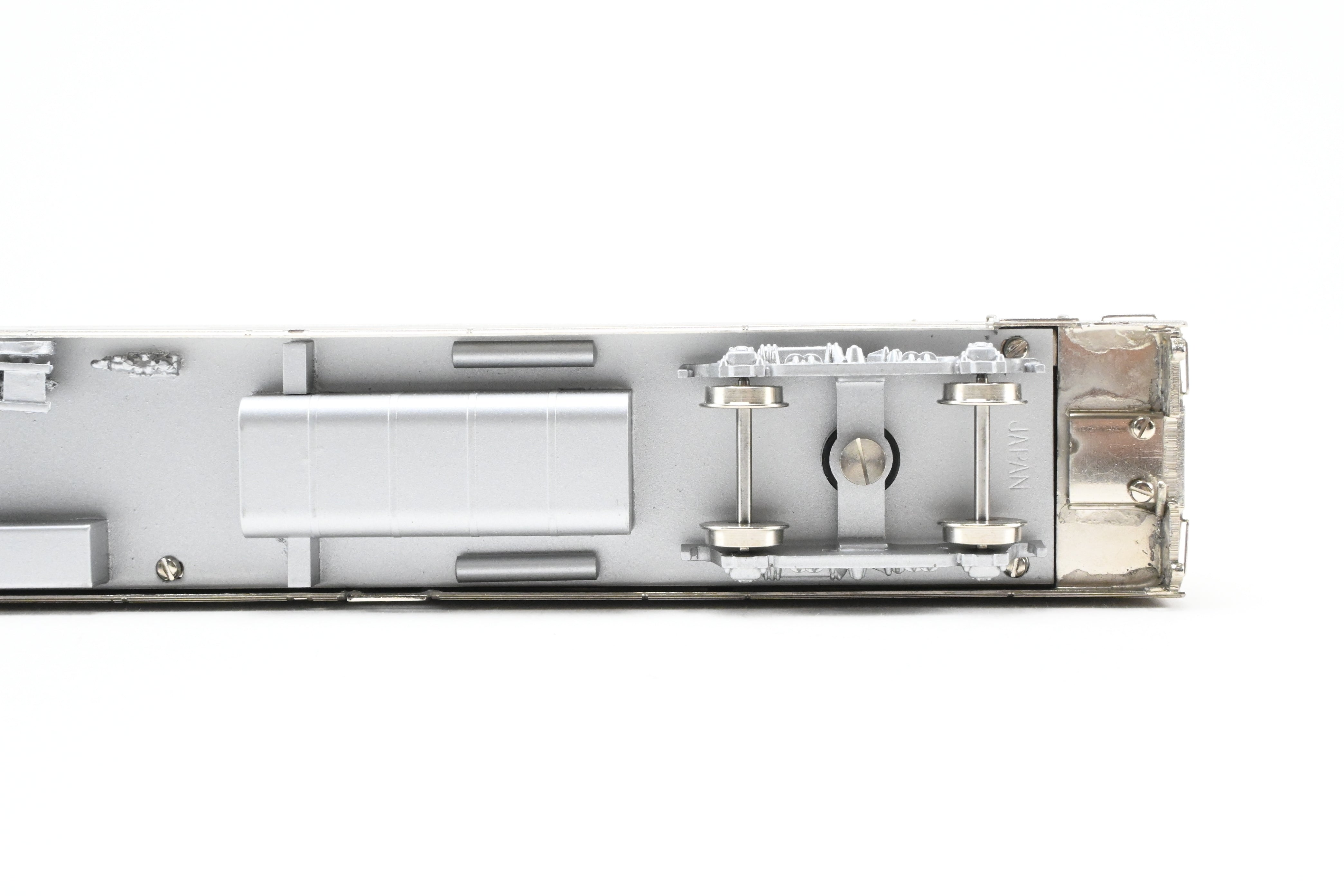 HO Scale Brass Model of Oriental Limited CB&Q - Burlington Route Twin Cities Zephyr Diner (Models 196 - 197)