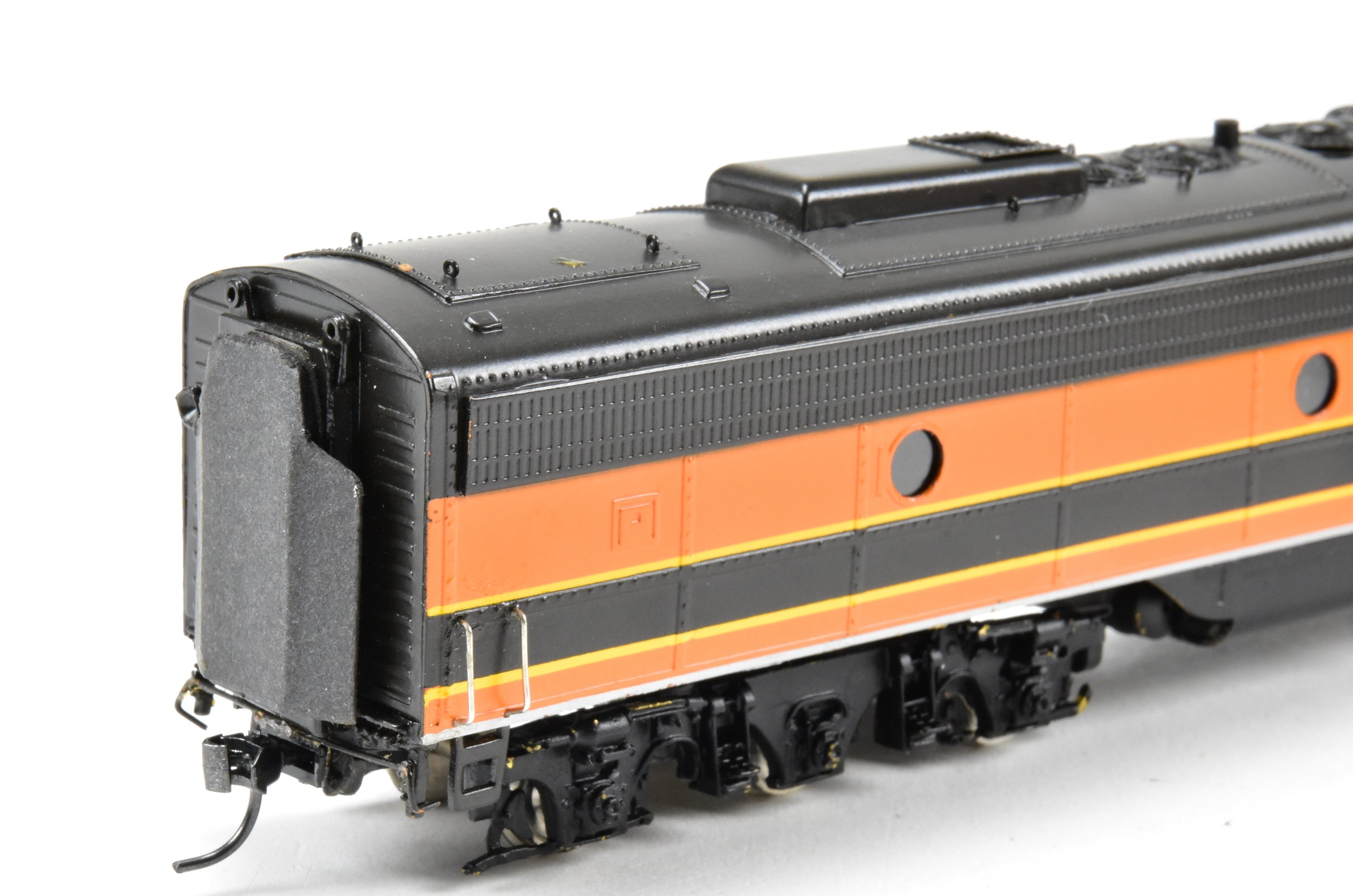 HO Scale Brass Balboa Great Northern EMD E - 8 A/B Set Passenger Diesel Locomotives for the Empire Builder Route