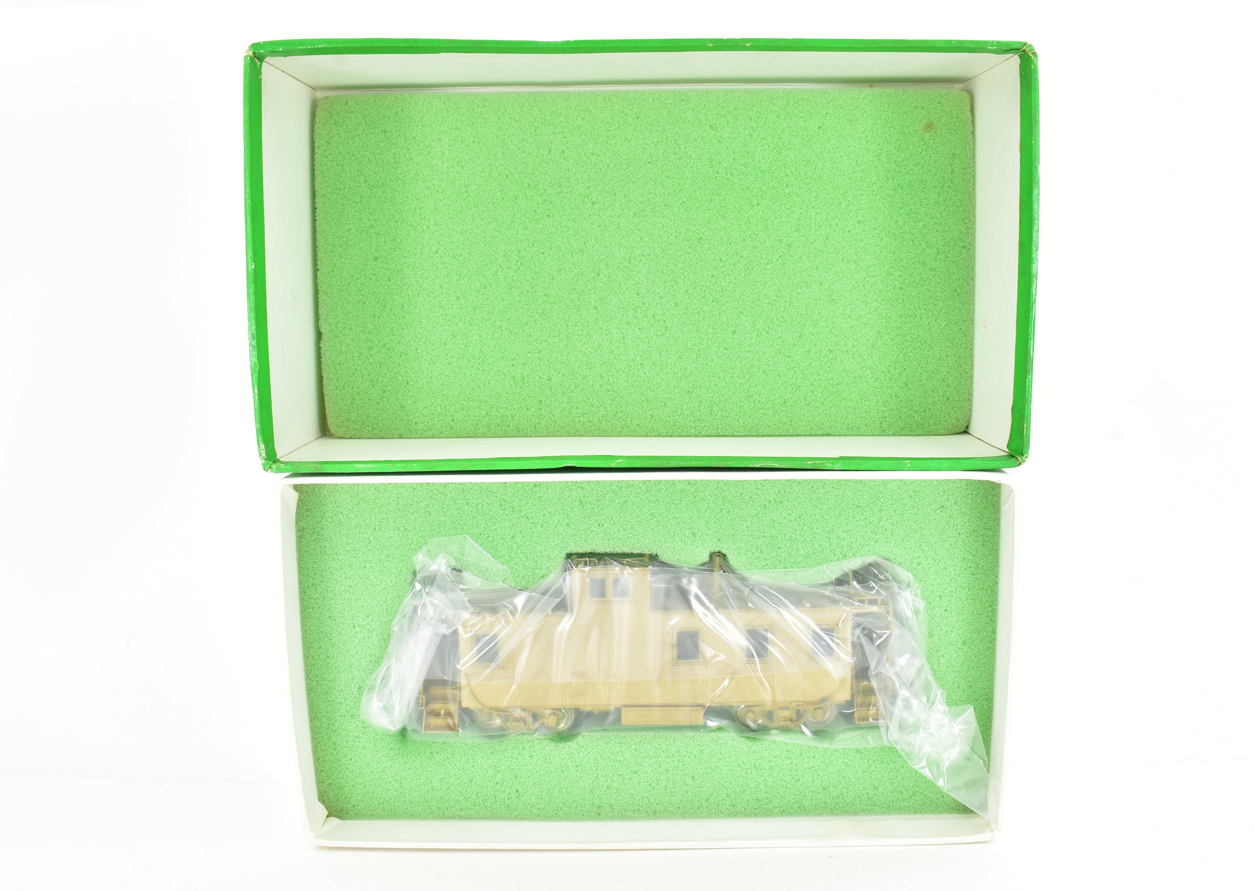 HO Brass OMI Overland Models' Great Northern 30' Plywood Sheath Caboose