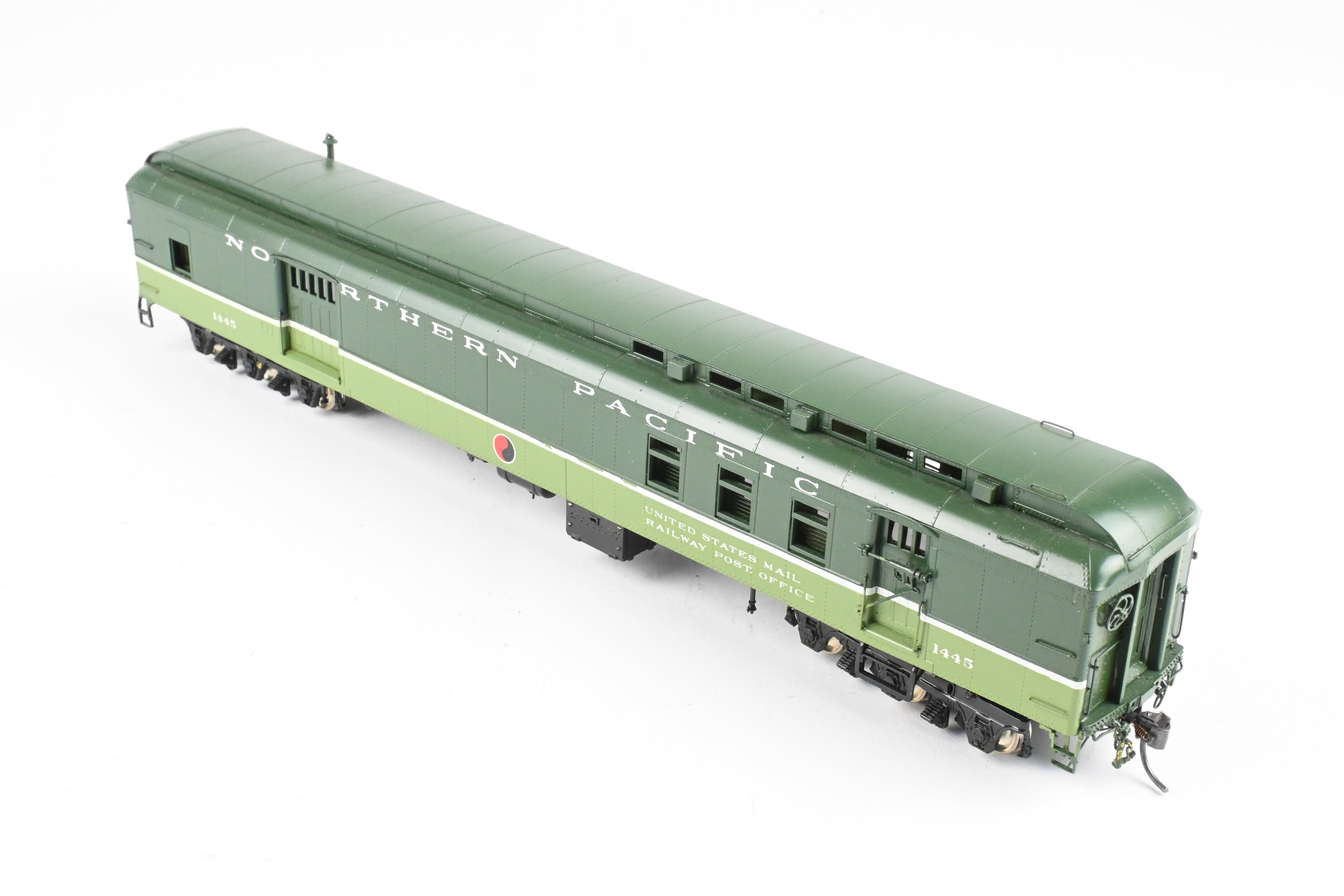 HO Scale Brass Northern Pacific RPO Car Model by W&R Enterprises, Custom Painted in Loewy Style, No. 1435