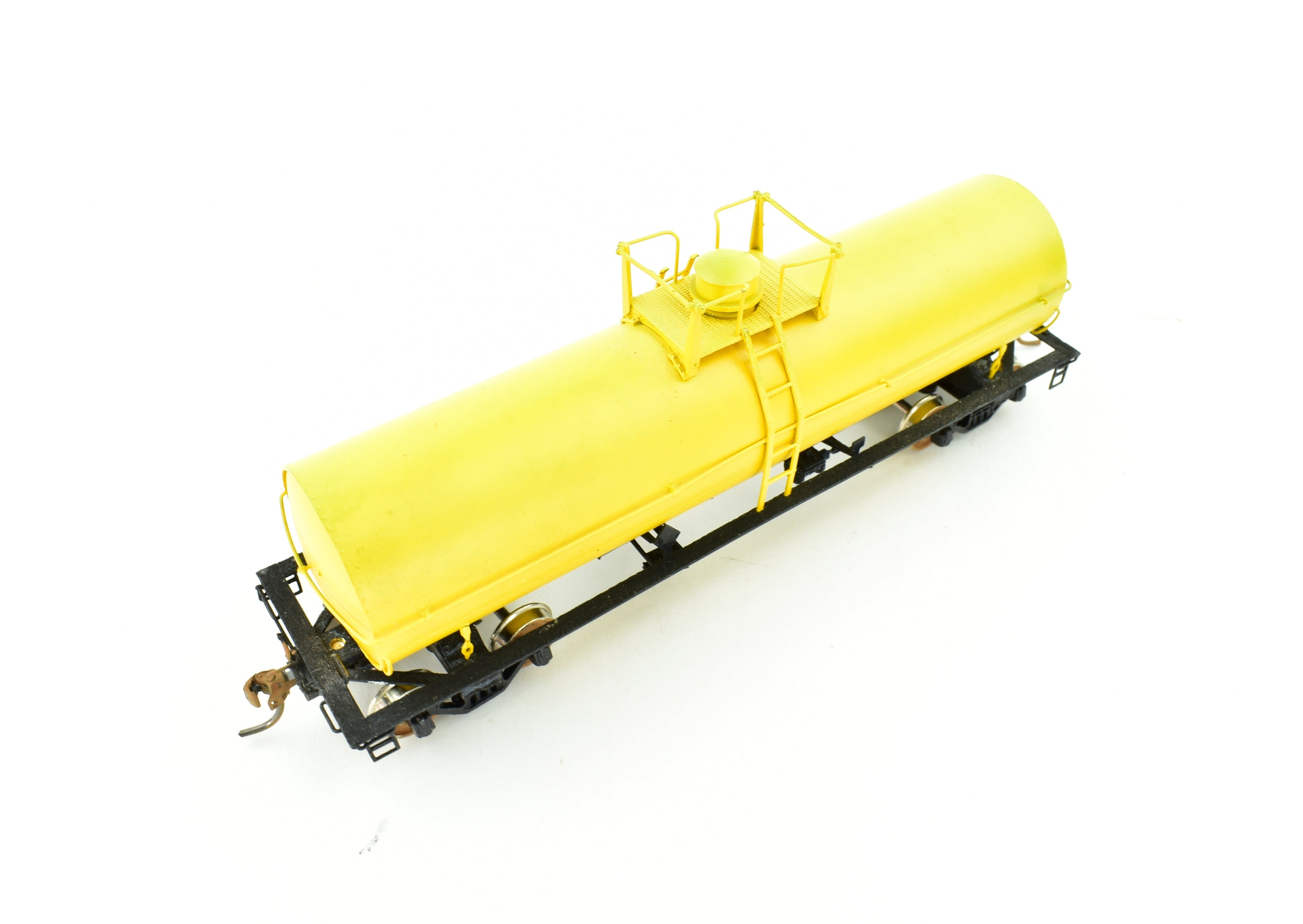 HO Scale Yellow Painted 11,141 Gallon Tank Car by Precision Scale Co.