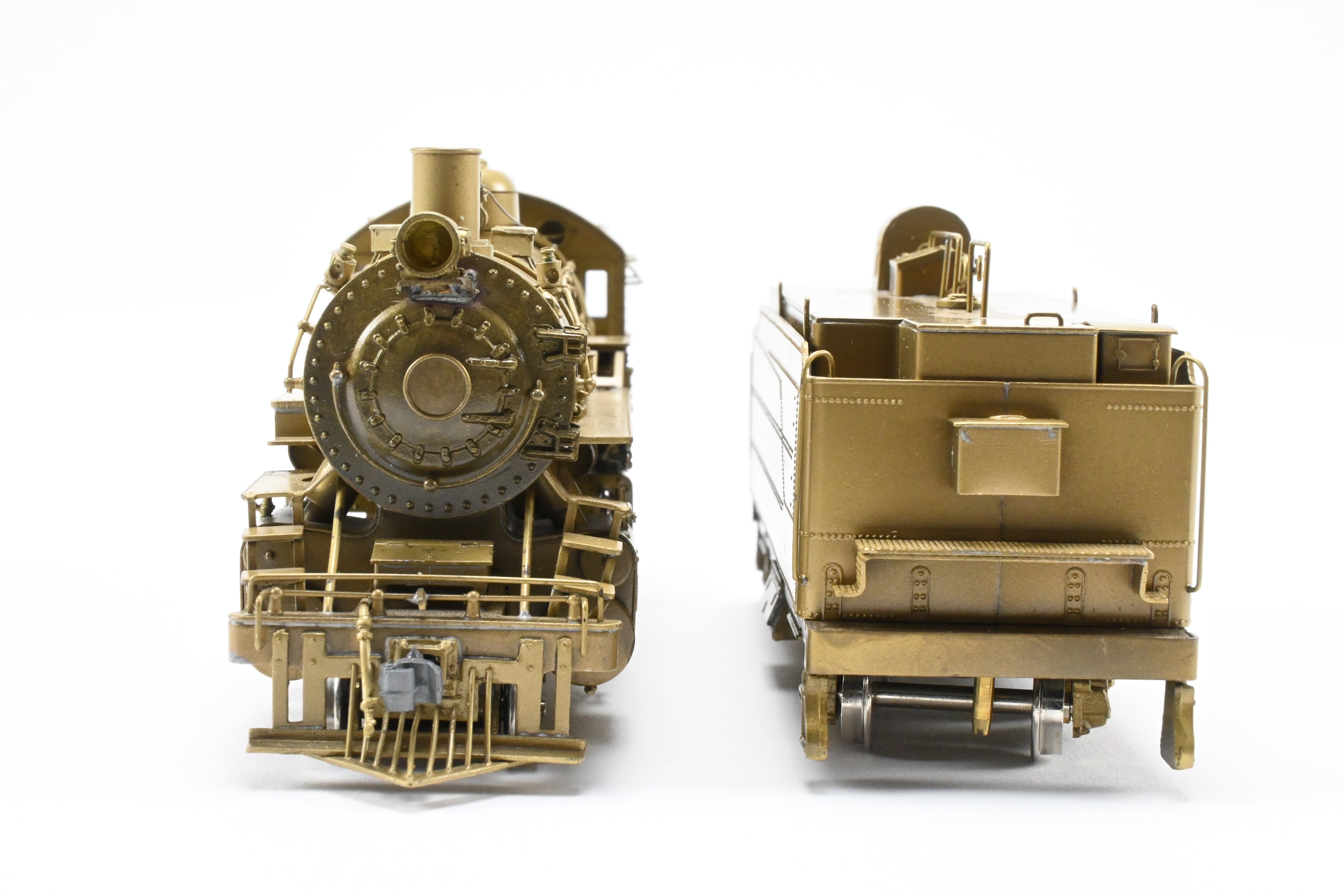 High - Quality HO Scale Brass Pacific Fast Mail Model of United ATSF - Santa Fe 2 - 8 - 0 Locomotive from the 1950 Class with 1975 Last Run