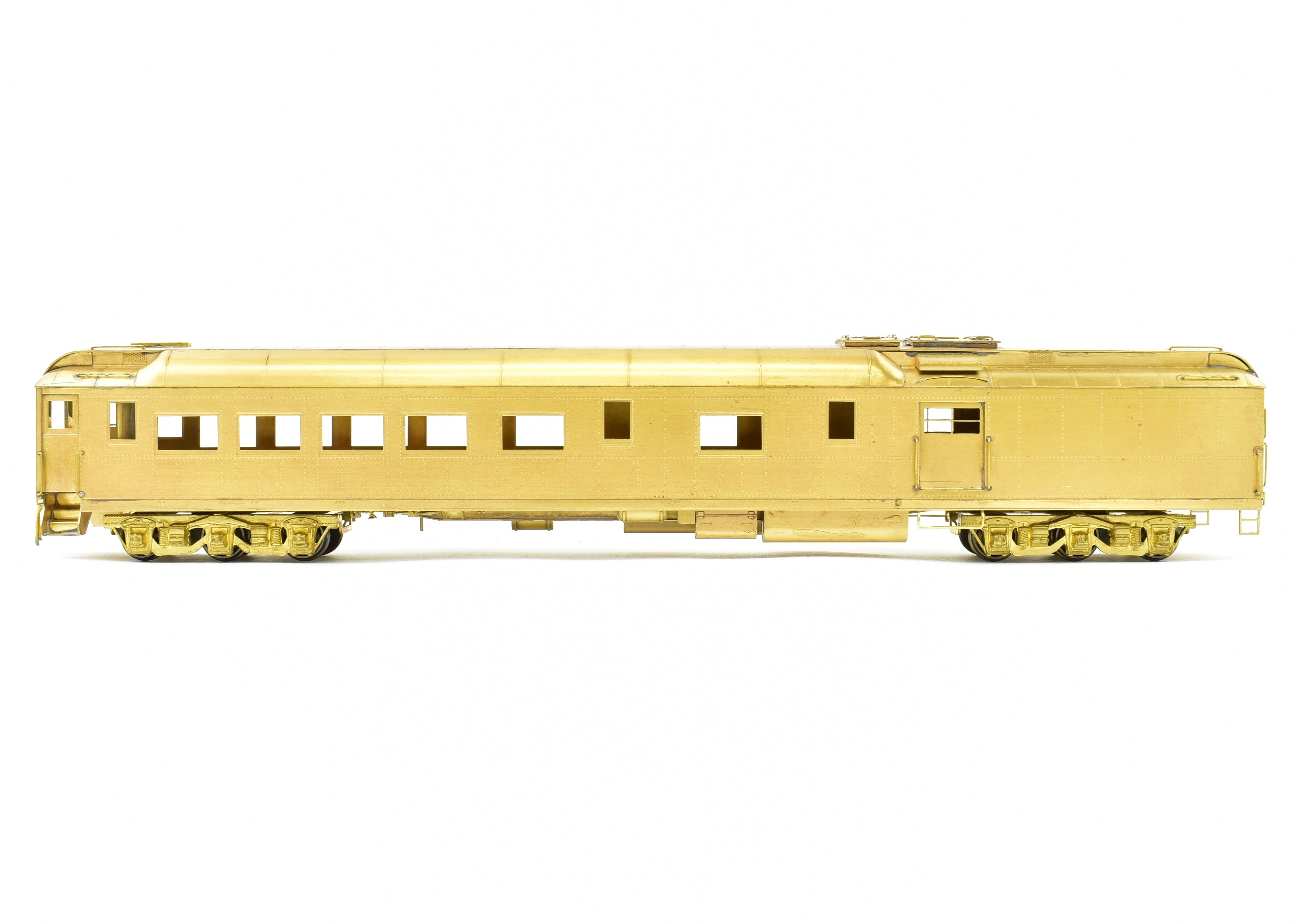 HO Scale Brass Model of Hi - Country Brass ATSF - Santa Fe Heavyweight Baggage Lounge Car #1300