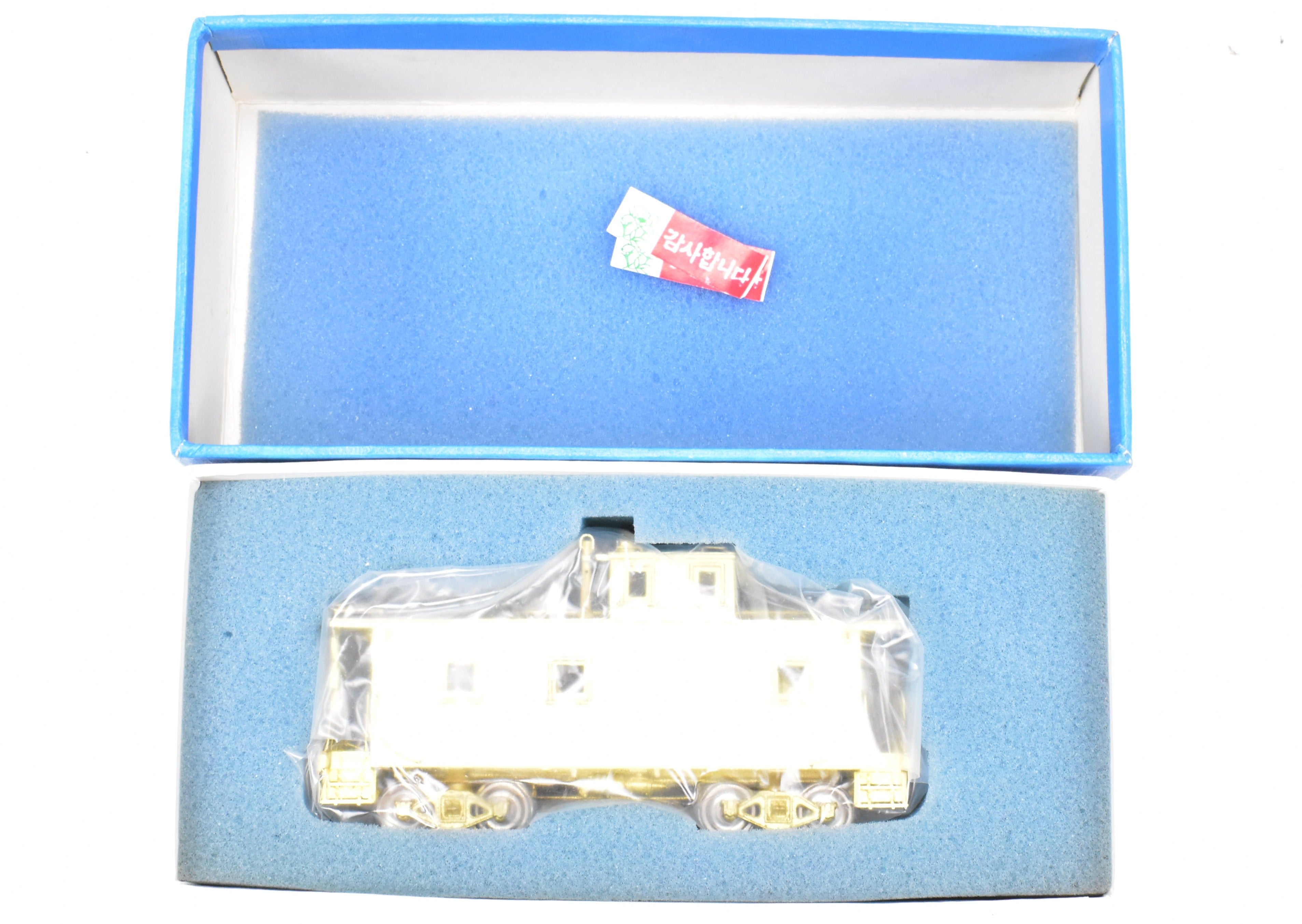 HO Scale Brass Construction Alco Models New York Central (NYC) 24-Foot Offset Cupola Wood Caboose Model