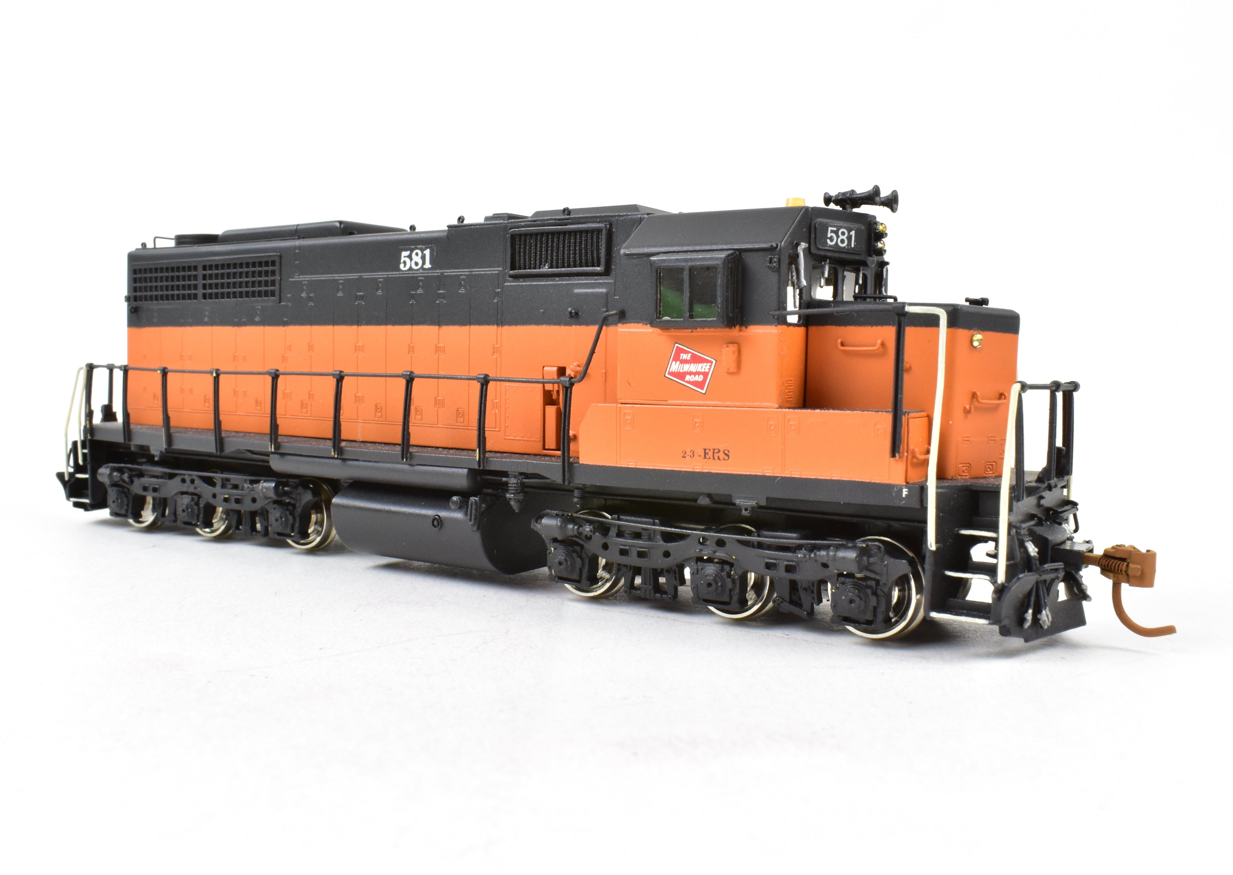 HO Scale Brass OMI MILW - Milwaukee Road EMD SDL39 Custom Painted Locomotive #581