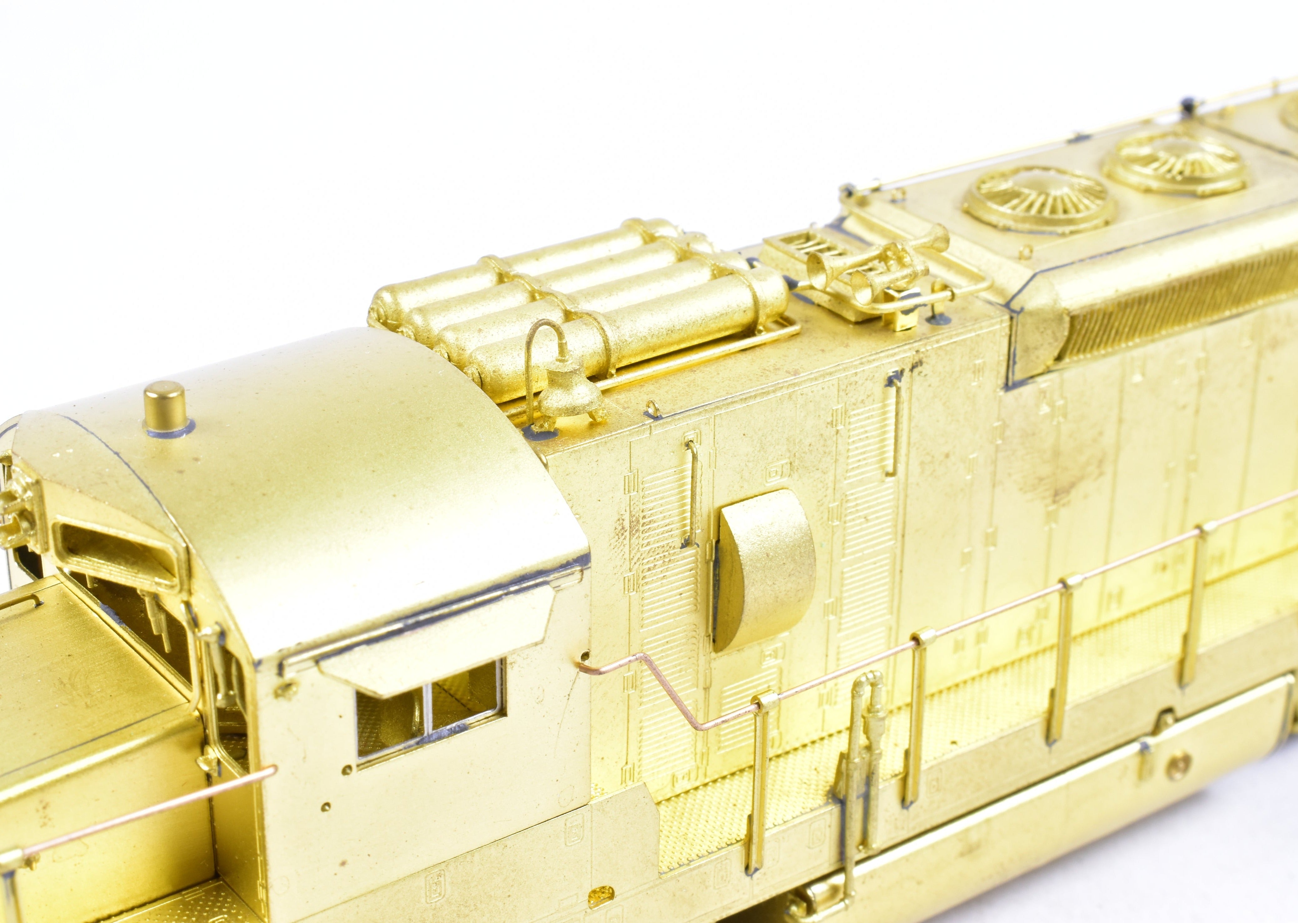 HO Scale Brass Locomotive Model by Overland Models, Inc. (OMI) - ATSF - Santa Fe EMD SD24 #4500 - 4579 from the 1970s Era