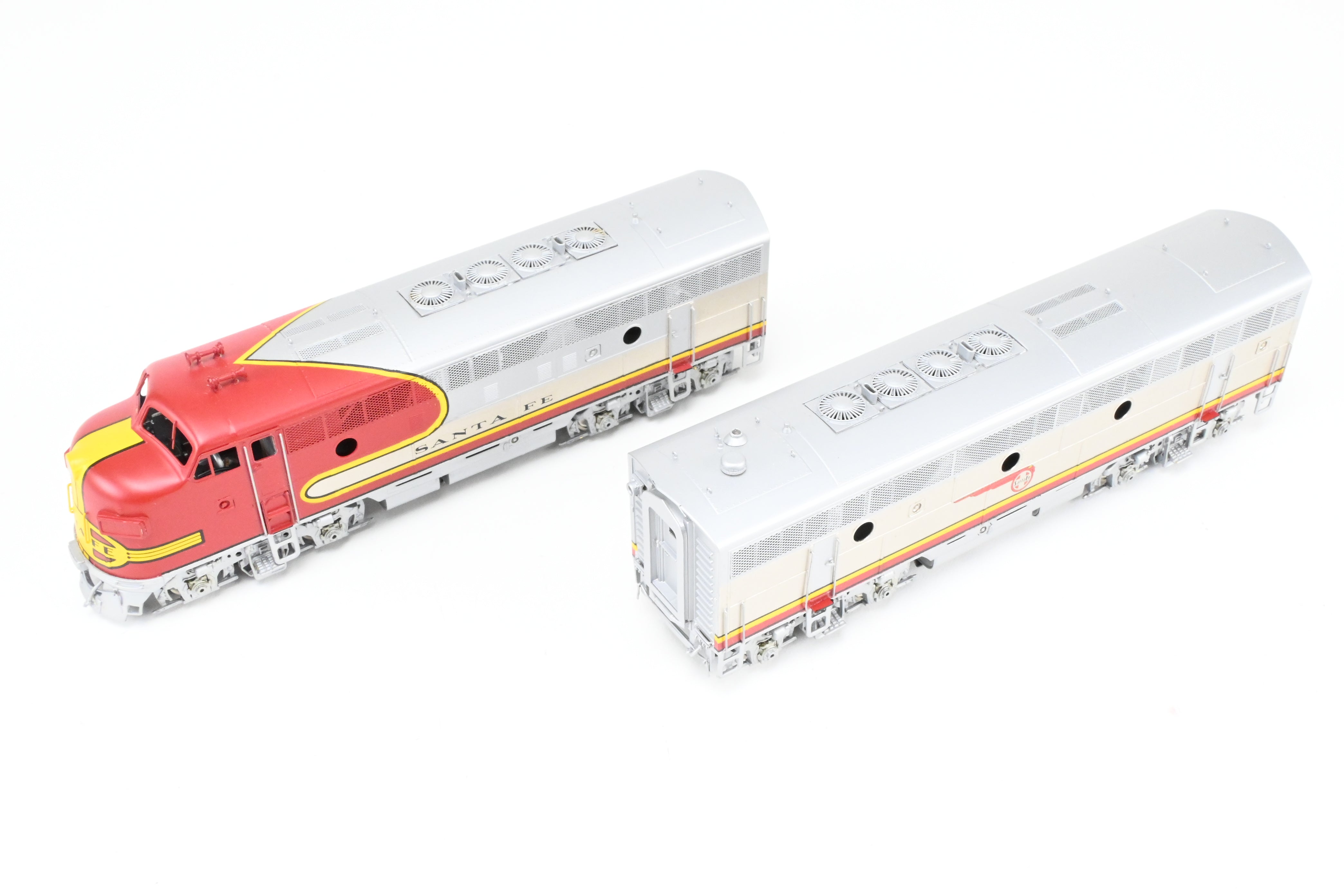 High - Quality HO Scale Brass Oriental Limited ATSF - Santa Fe EMD F3 Phase II/III 1500 HP A/B/B/A Set with Factory - Applied Plating and Painting for Model Train Enthusiasts
