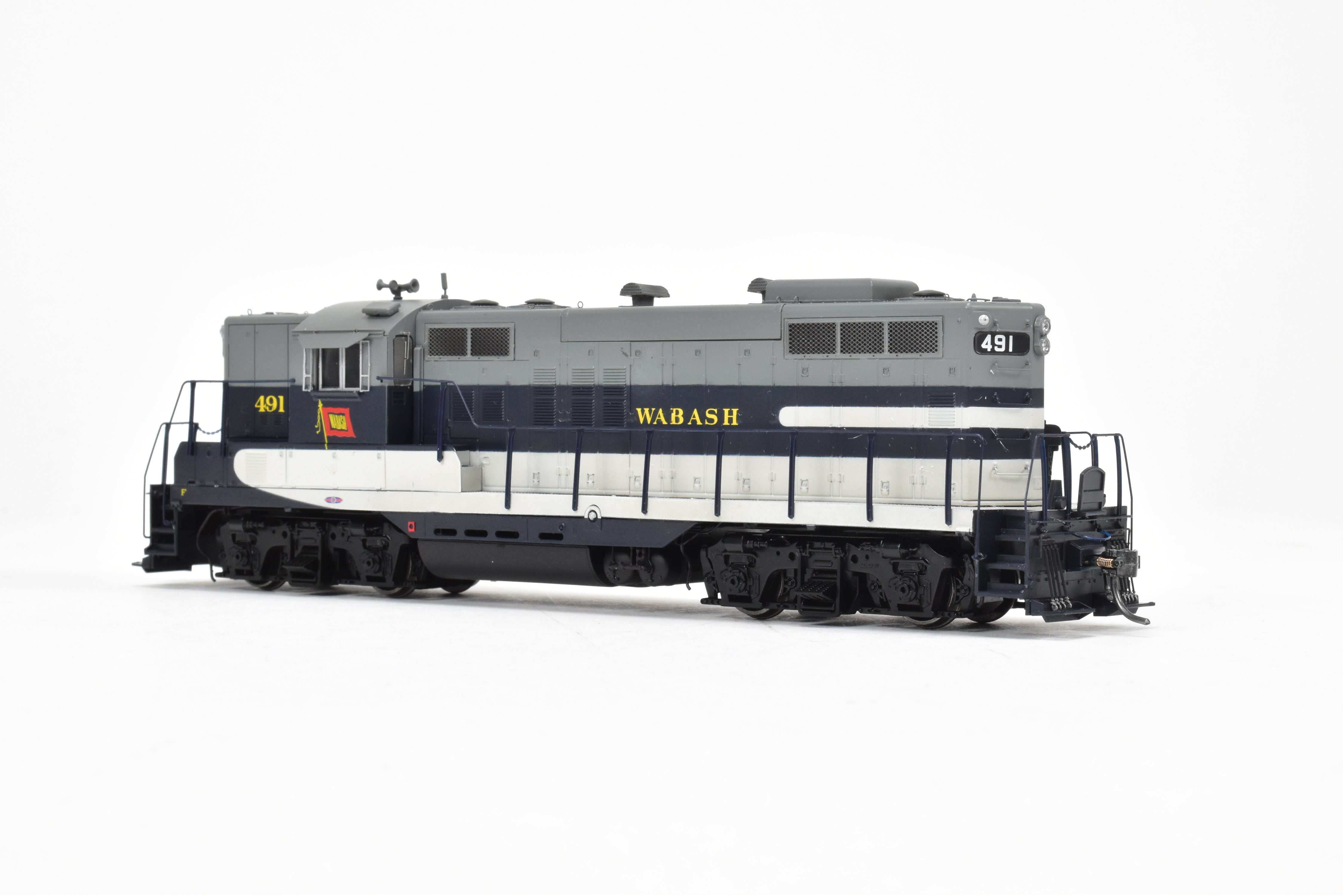 Athearn Genesis Wabash EMD GP - 9 with Tsunami DCC, Sound, and Light Weathering #491