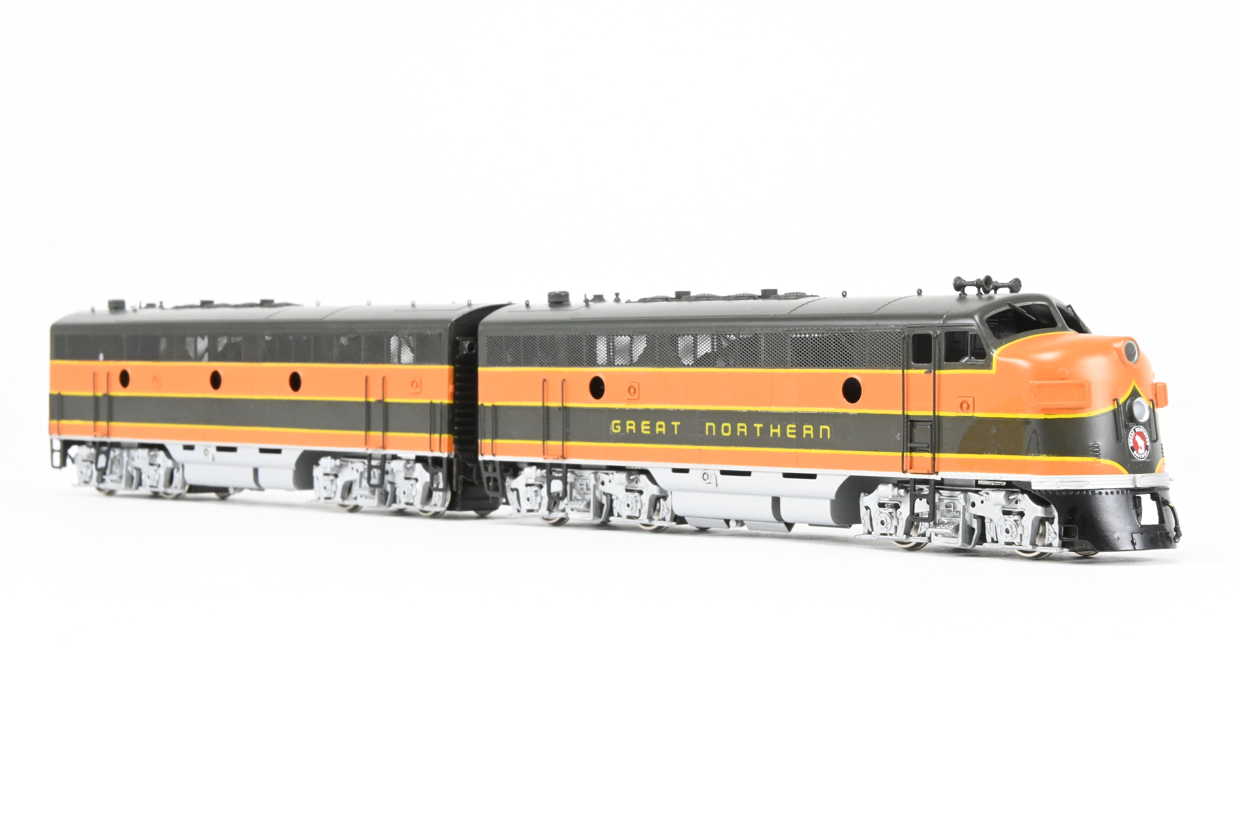 HO Scale Brass Model Train - Oriental Limited Great Northern EMD F3A/F3B 1500 HP Phase II/III FP Passenger Scheme Replica