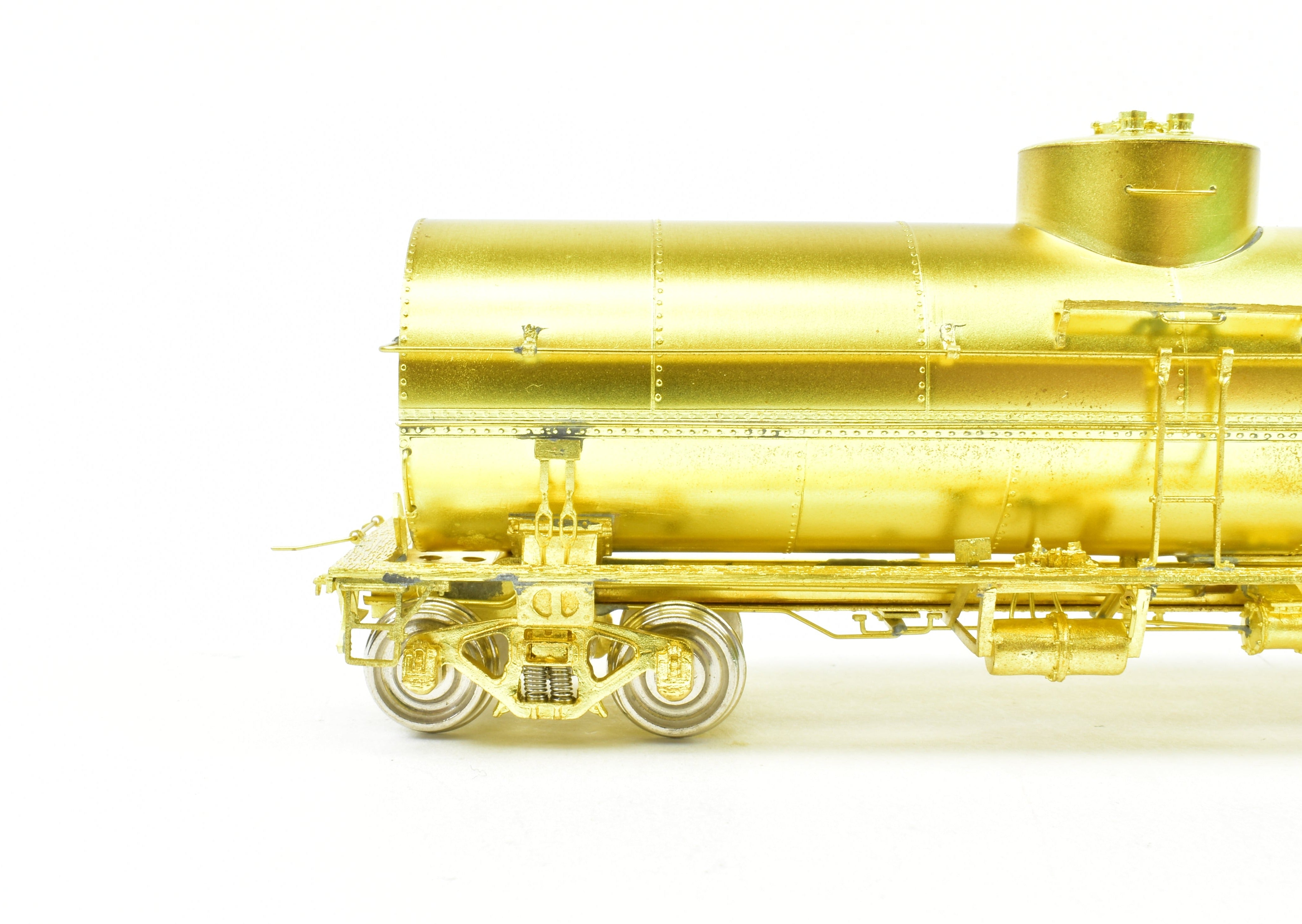 HO Scale Brass Freight Car Model - Overland Models, Inc. Various Roads GATX 10,000 Gallon Insulated Single Dome Tank Car