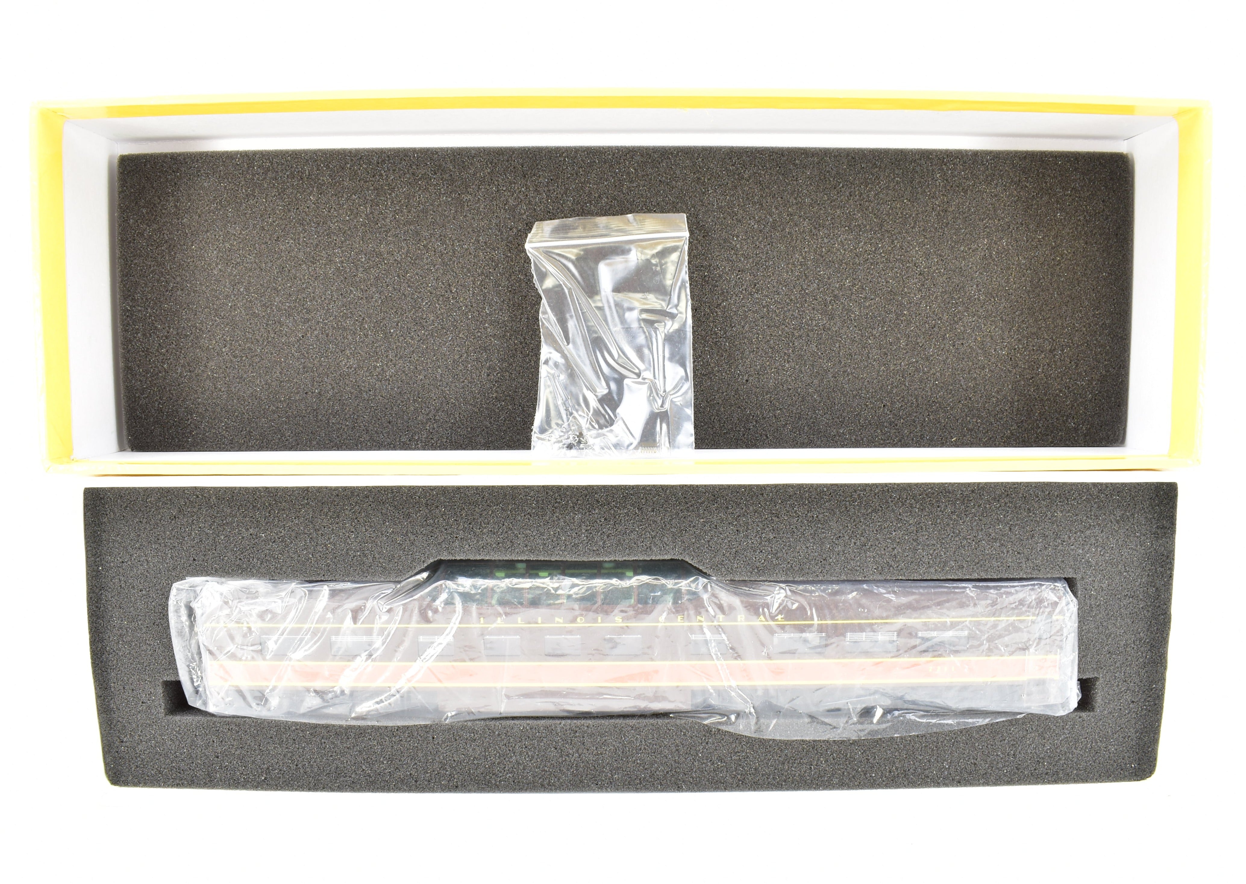 HO Scale Brass Union Terminal Imports No. 1156-7 Illinois Central Parlor Car FP 2211
