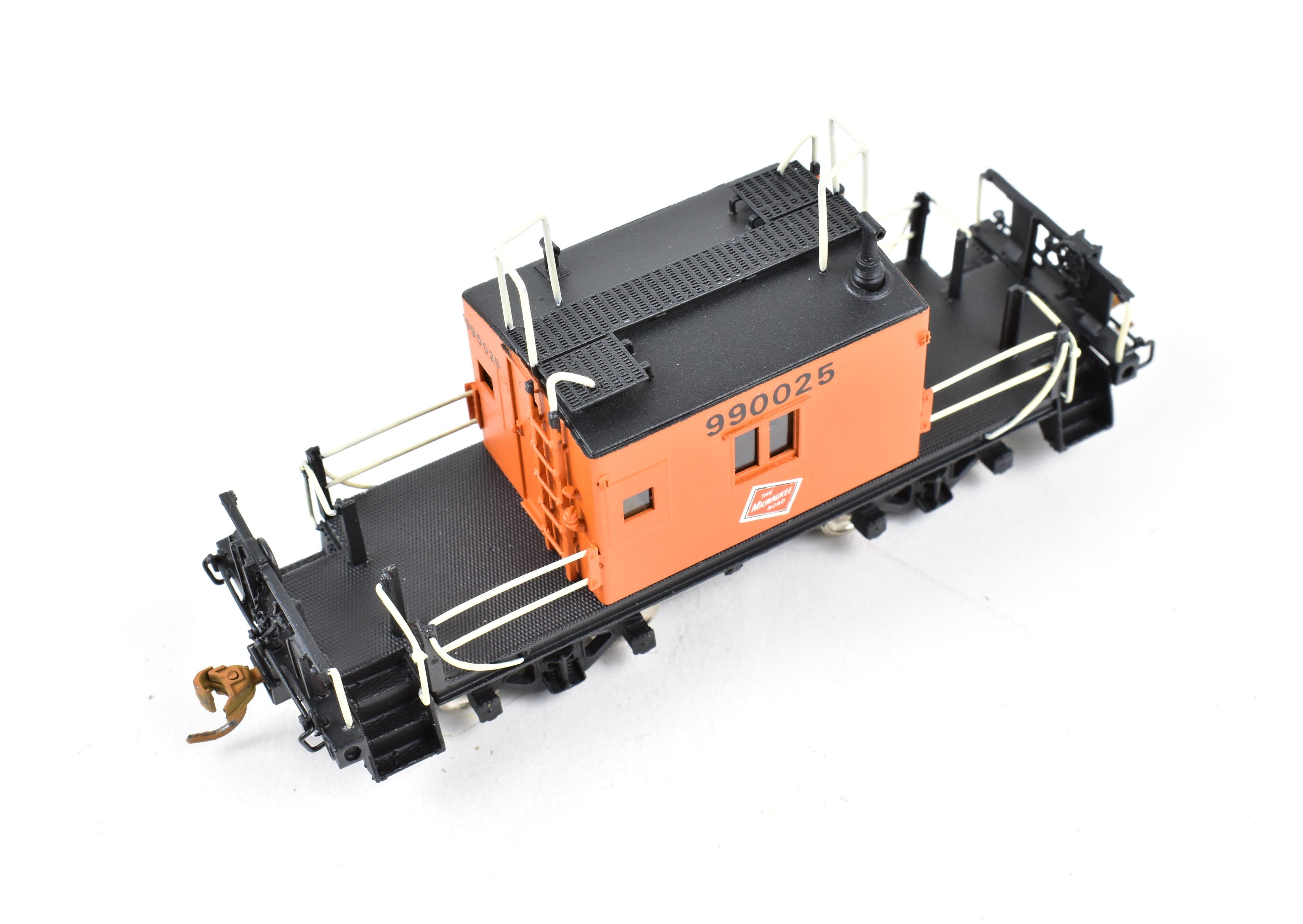 HO Scale Brass Pro - Painted MILW Milwaukee Road Terminal Caboose by OMI