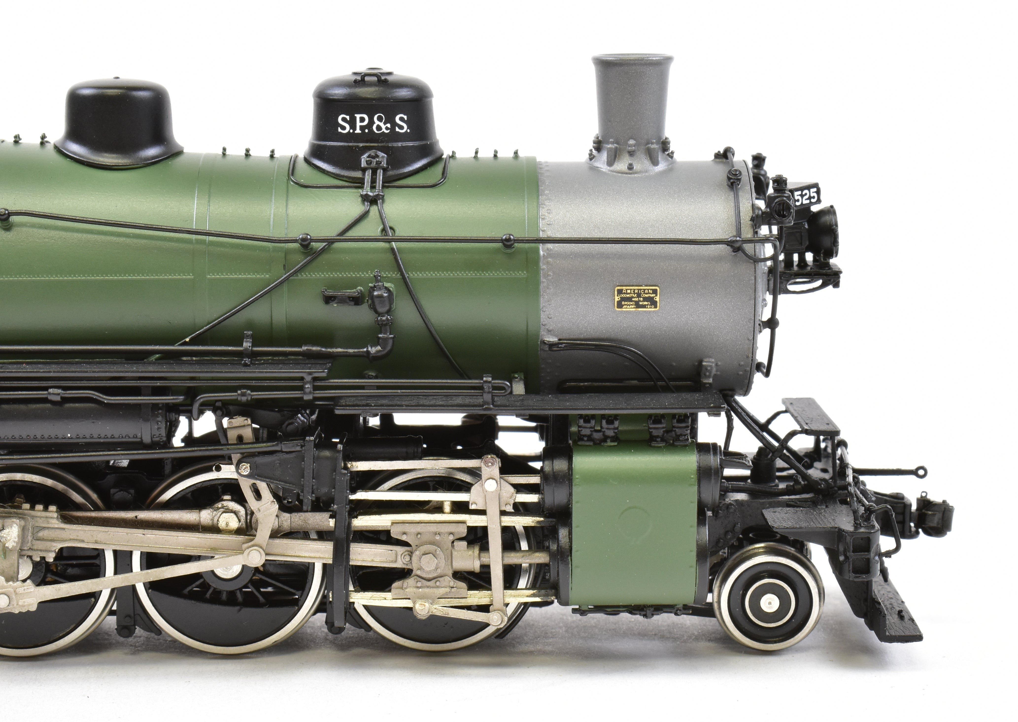 HO Scale Brass Model Train - W&R Enterprises SP&S - Spokane, Portland & Seattle Railway Class O - 2 2 - 8 - 2 FP Glacier Scheme Locomotive No. 525