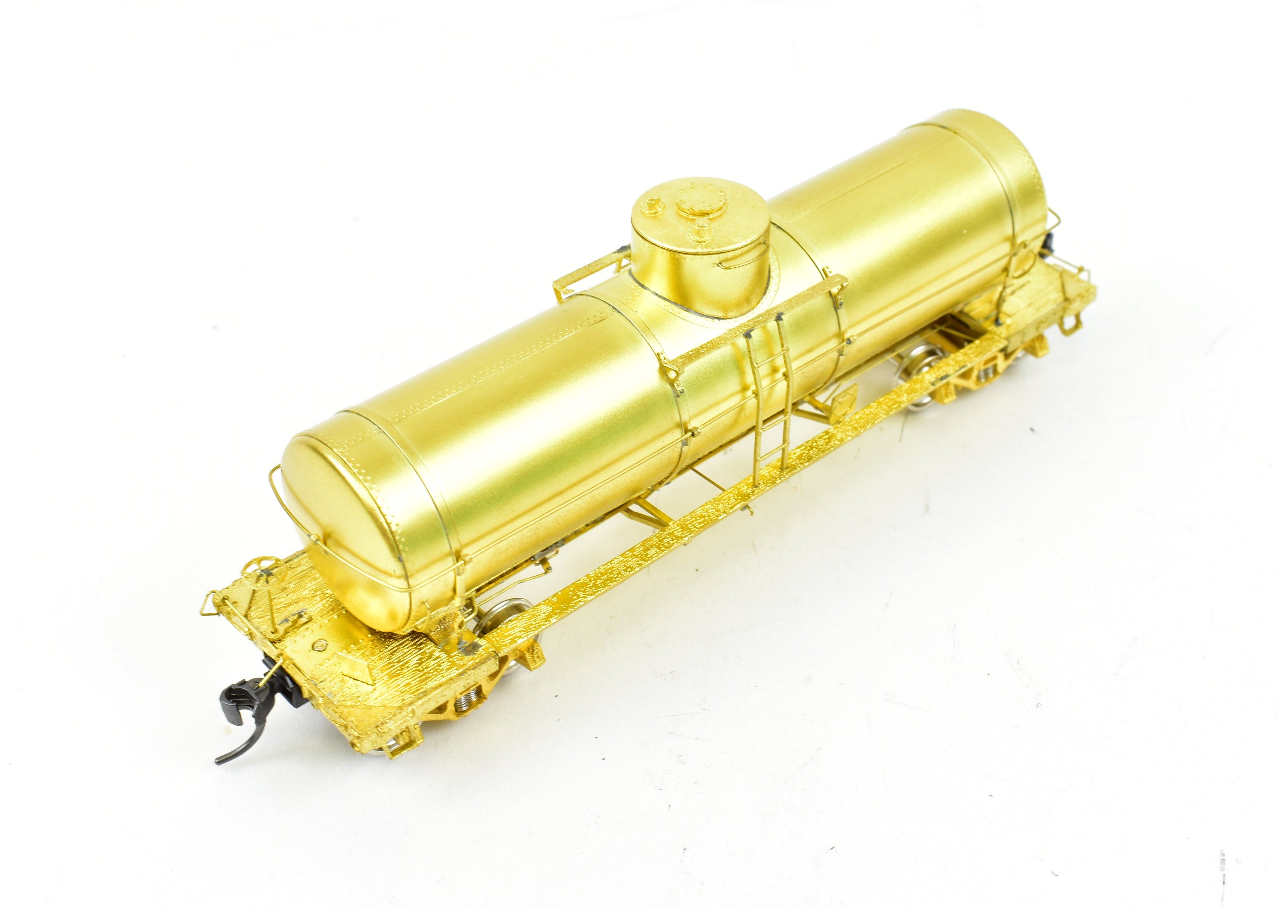 HO Scale Brass OMI - Overland Models, Inc. Various Roads UTLX 10,000 Gallon Tank Car Model for Model Trains Enthusiasts